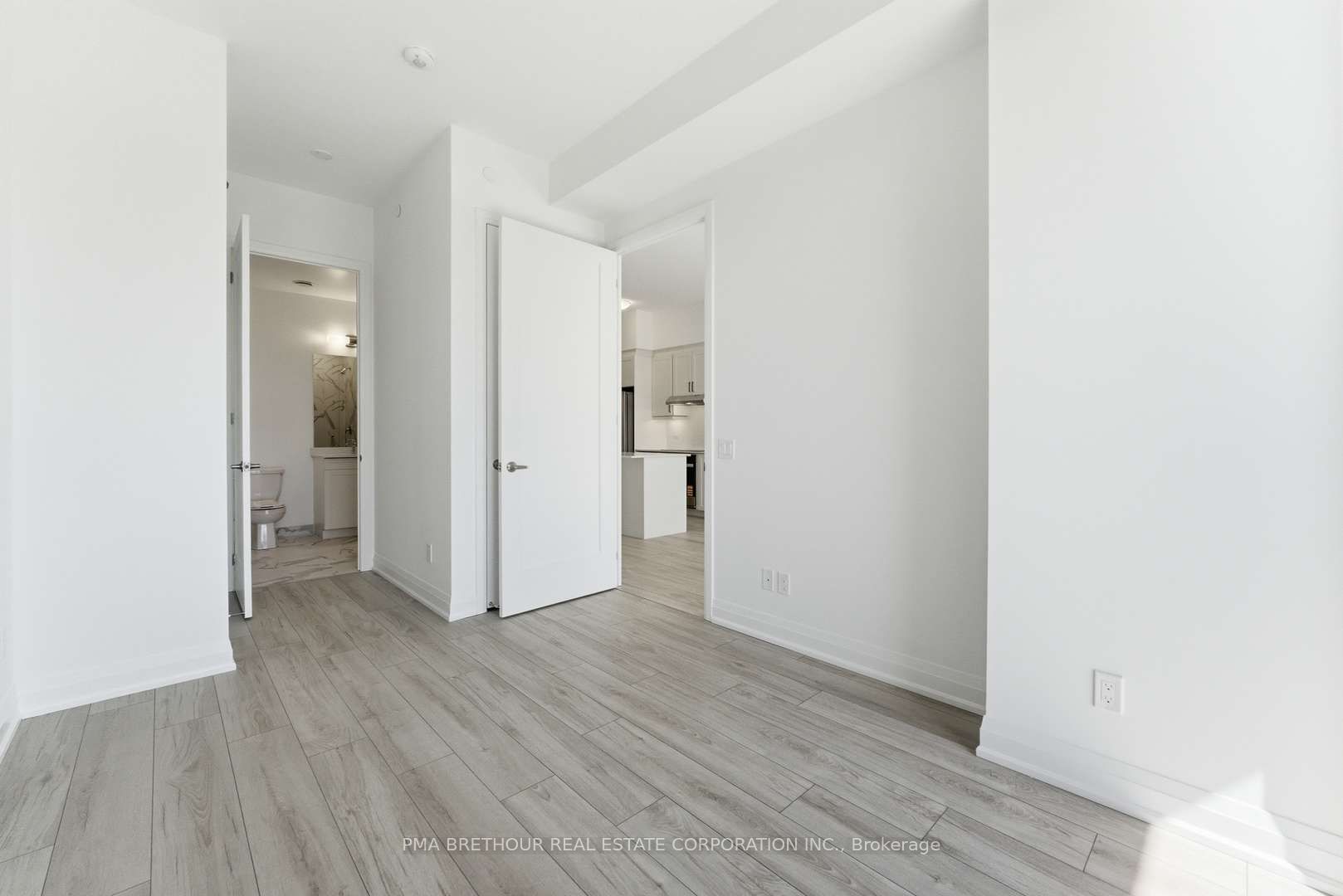 1035 Southdown Road 105