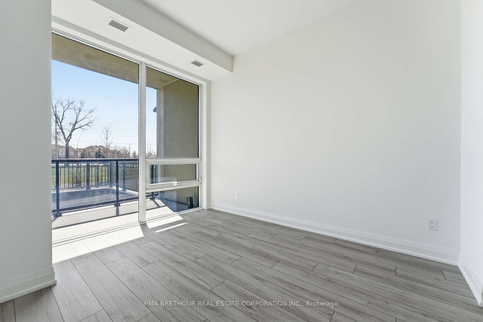 1035 Southdown Road 105