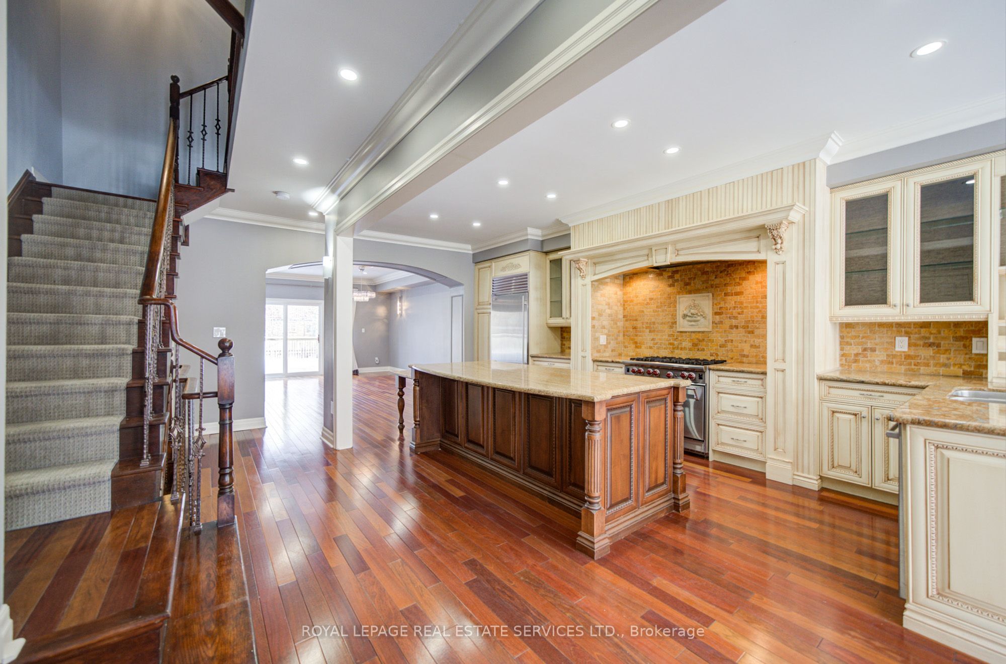 115 St Lawrence Drive