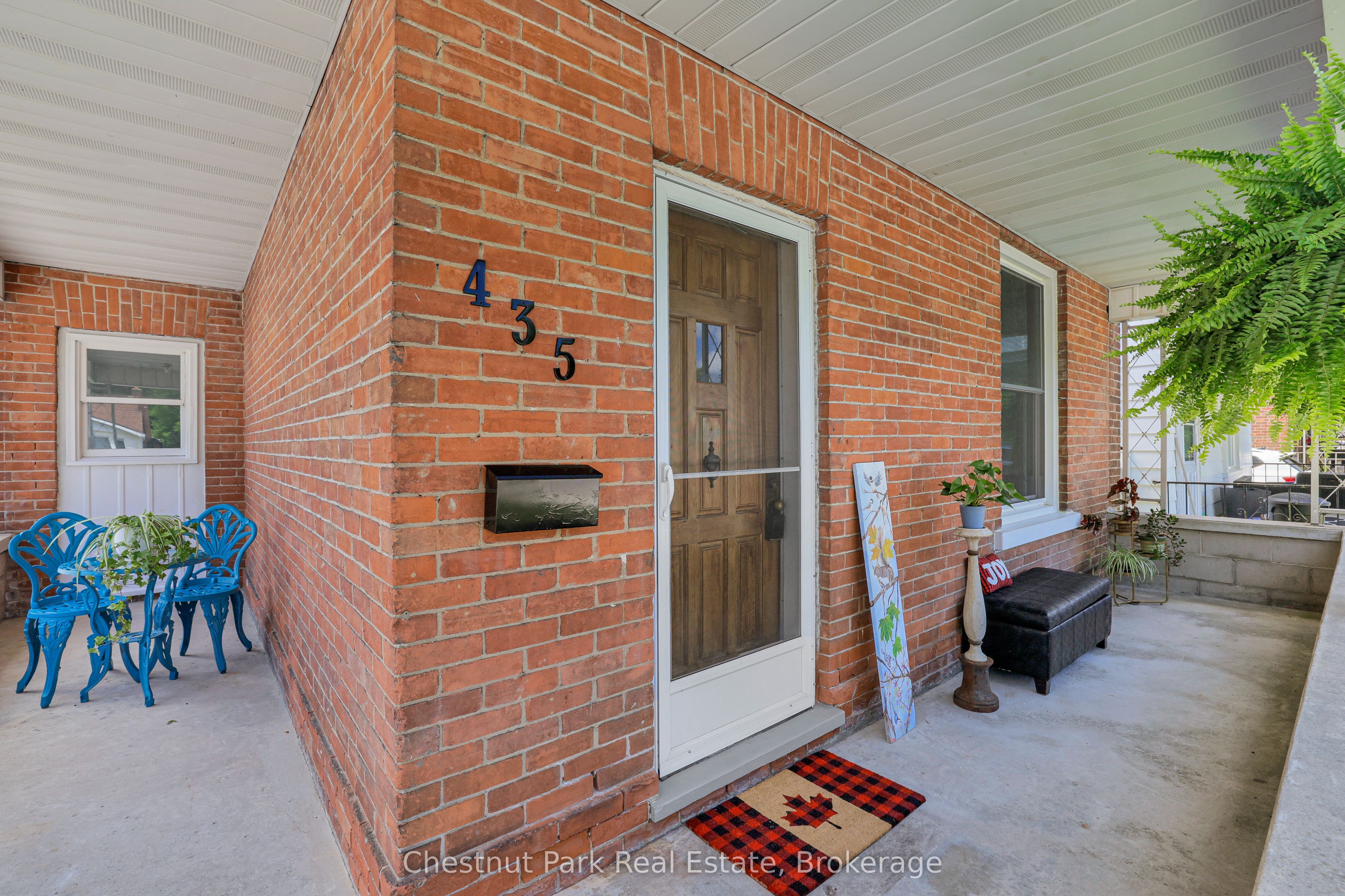 435 13th Street W