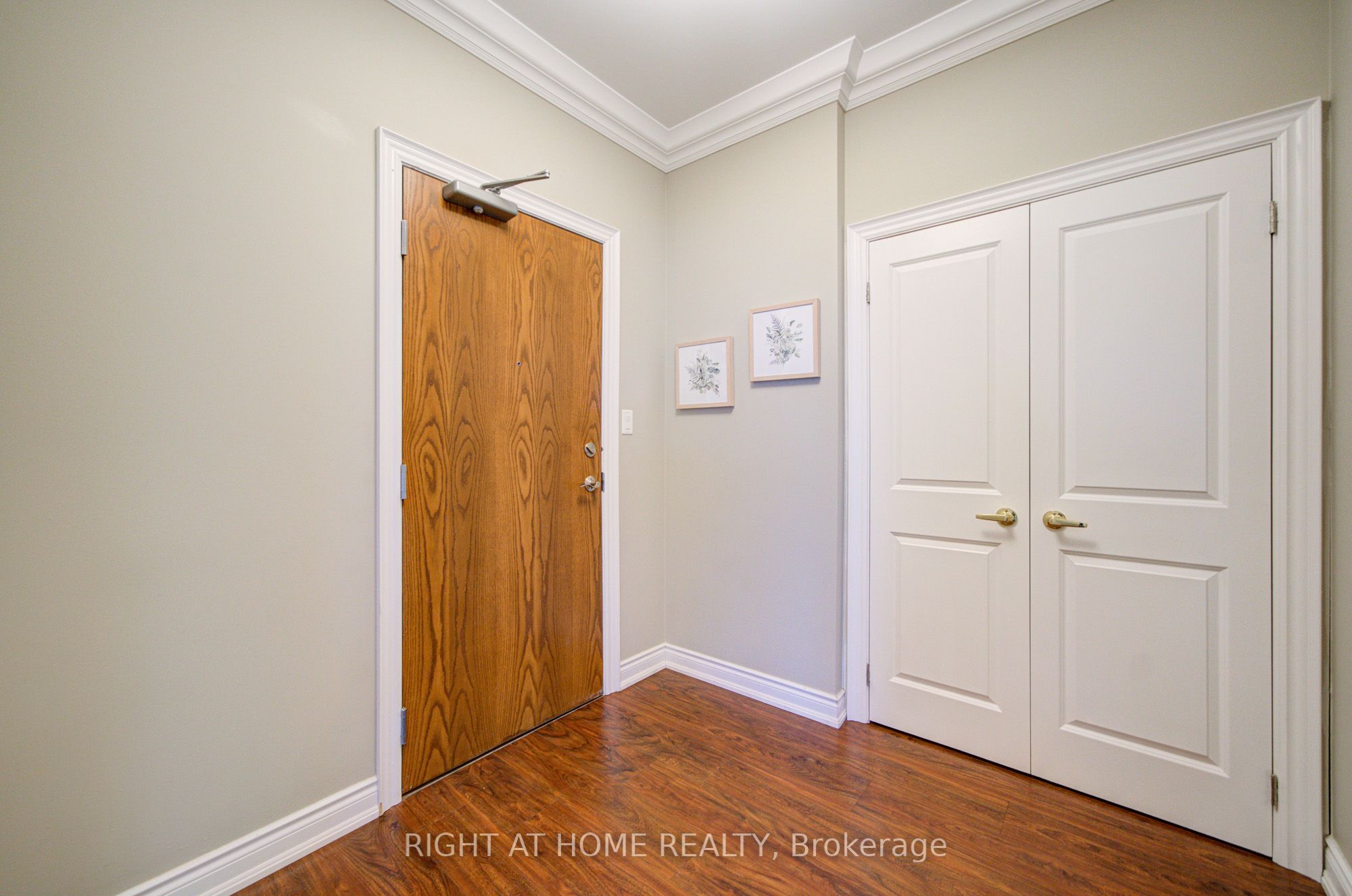 37 Ellen Street PH06