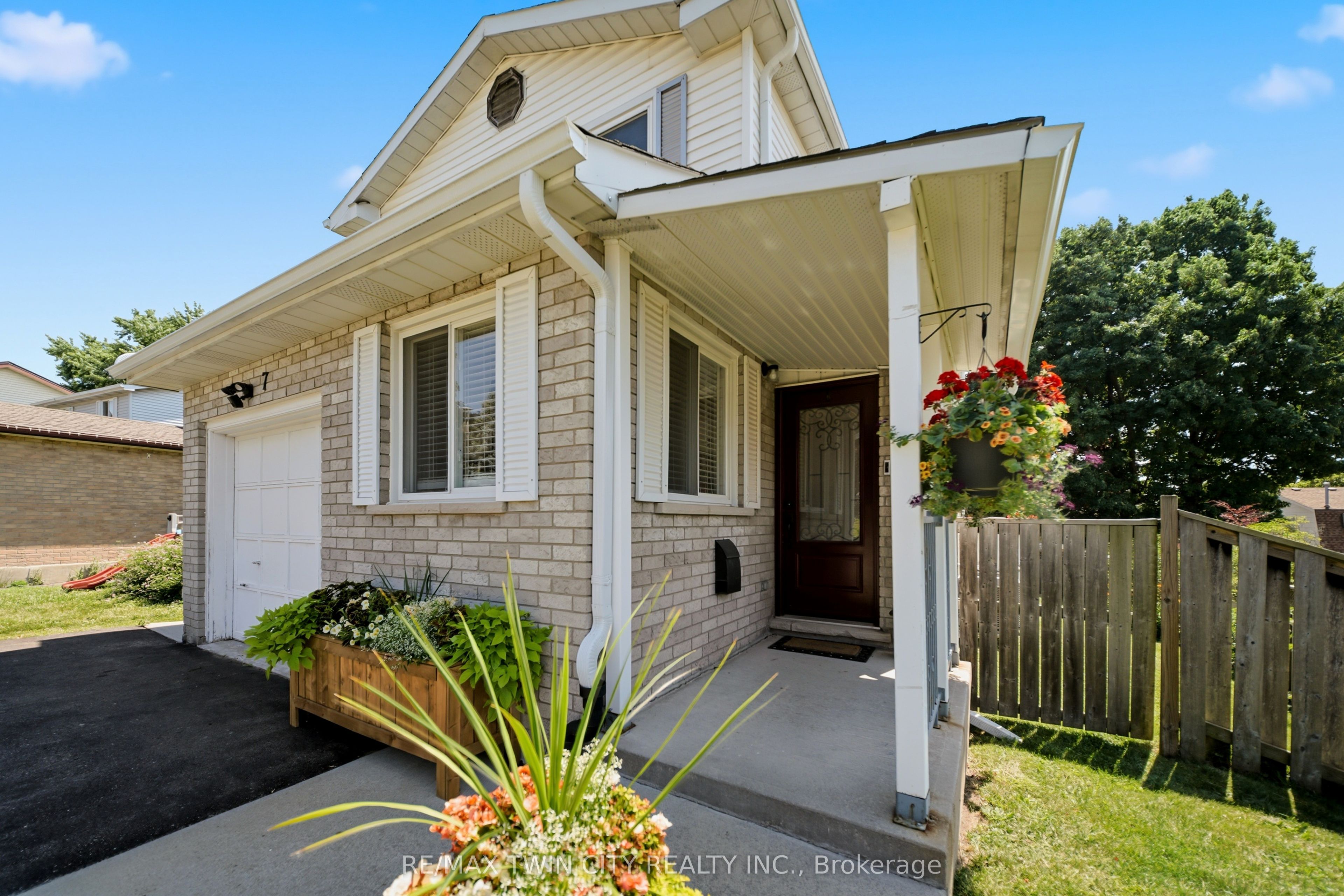 7 Glendan Court