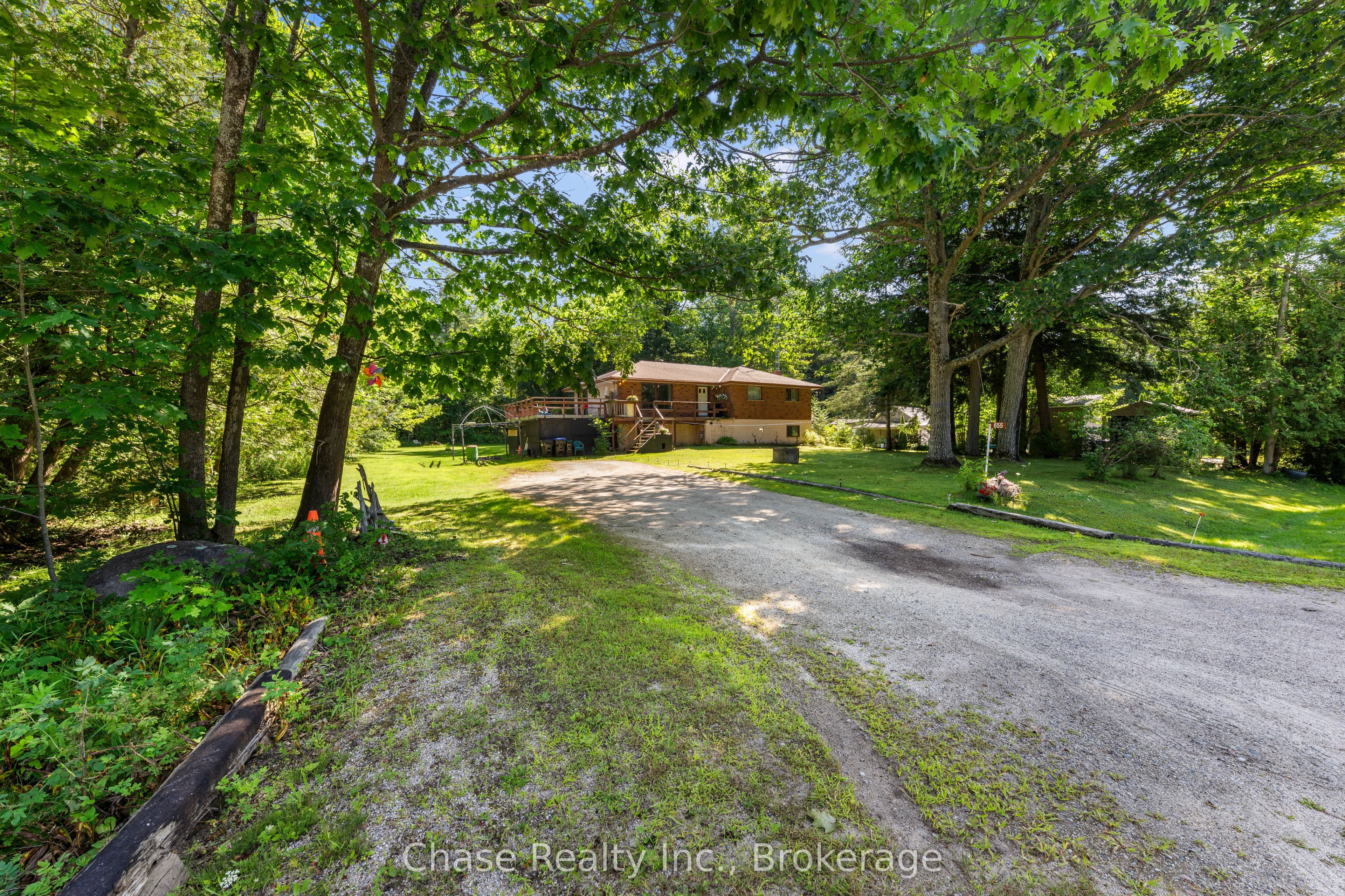655 Tiny Beaches Road N