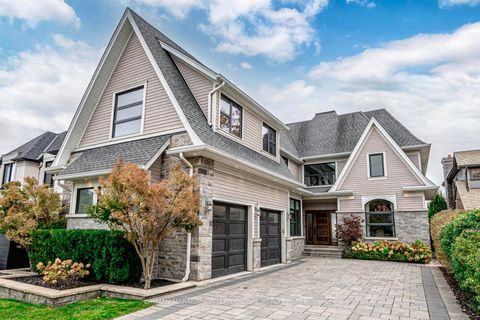 94 Cumberland Drive Mississauga ON L5G 3M8