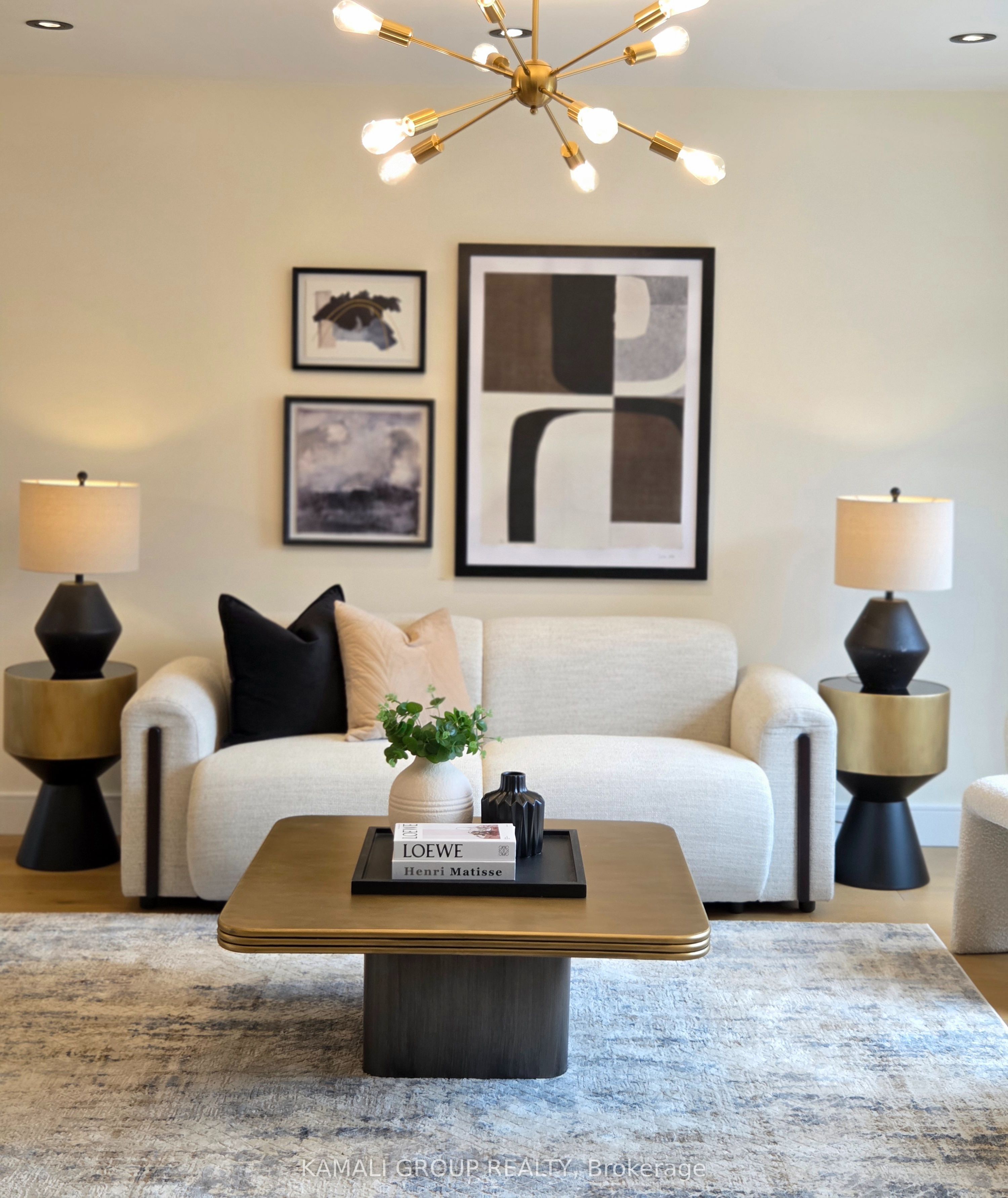 169 Charlton Boulevard