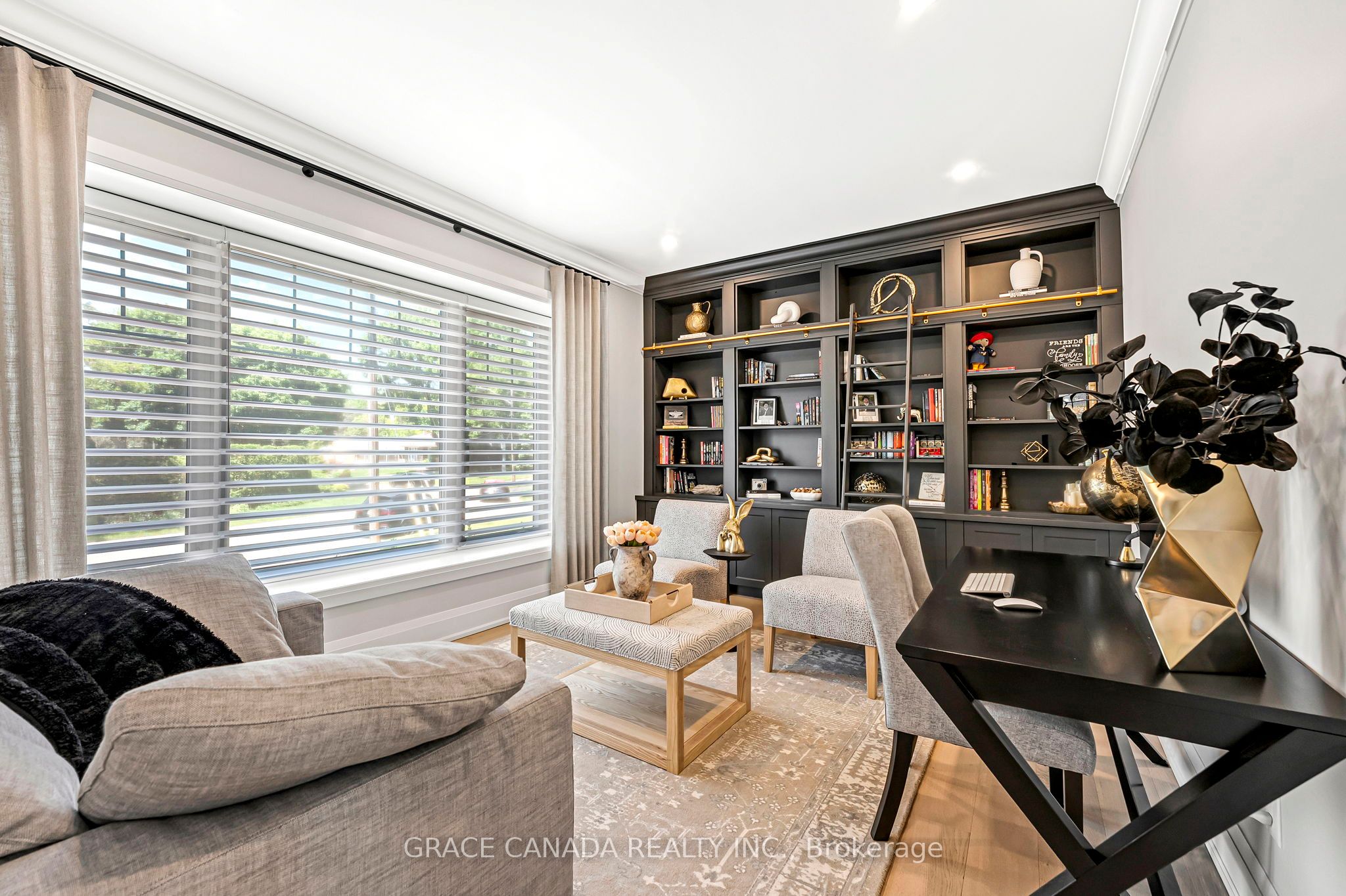 527 Oneida Drive