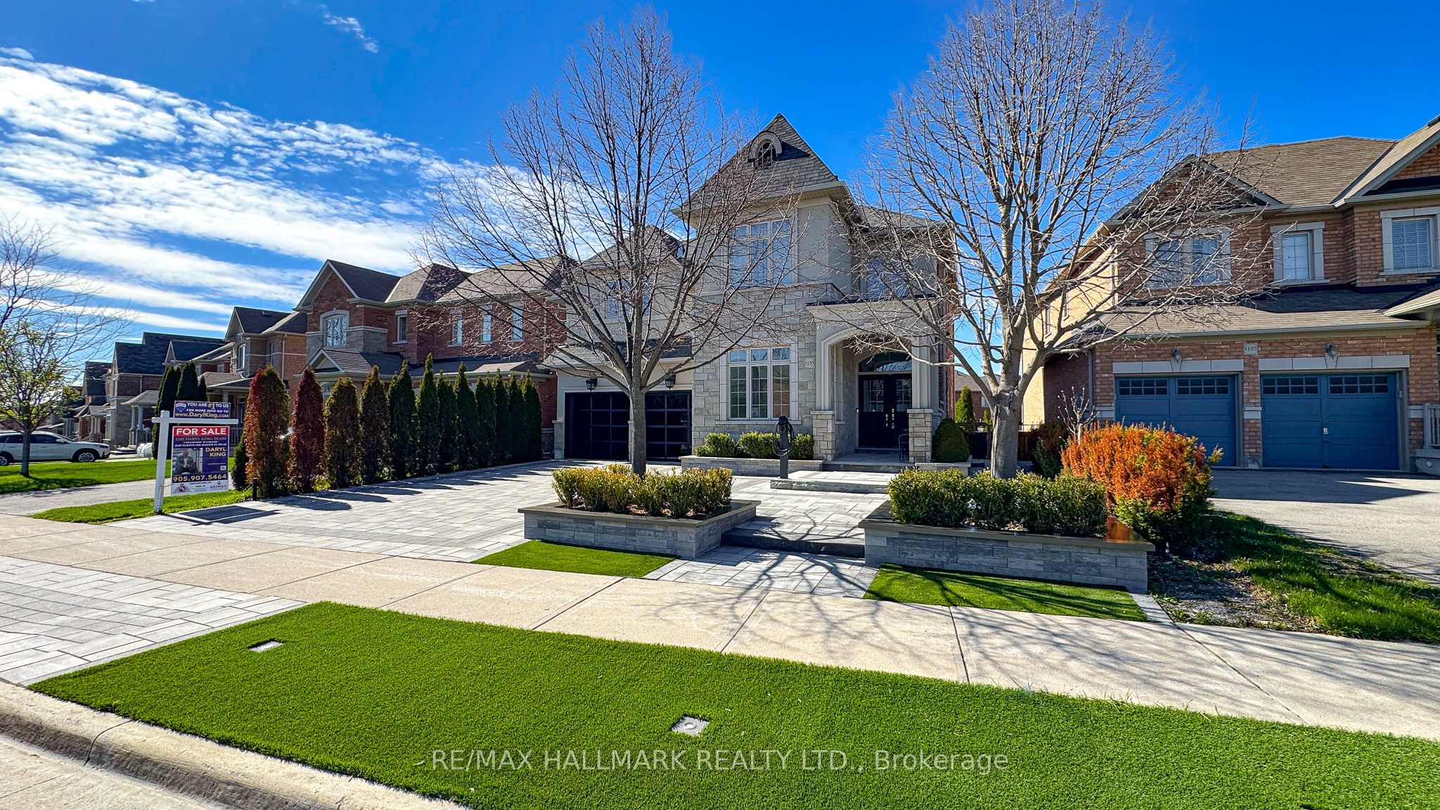1135 Cenotaph Boulevard