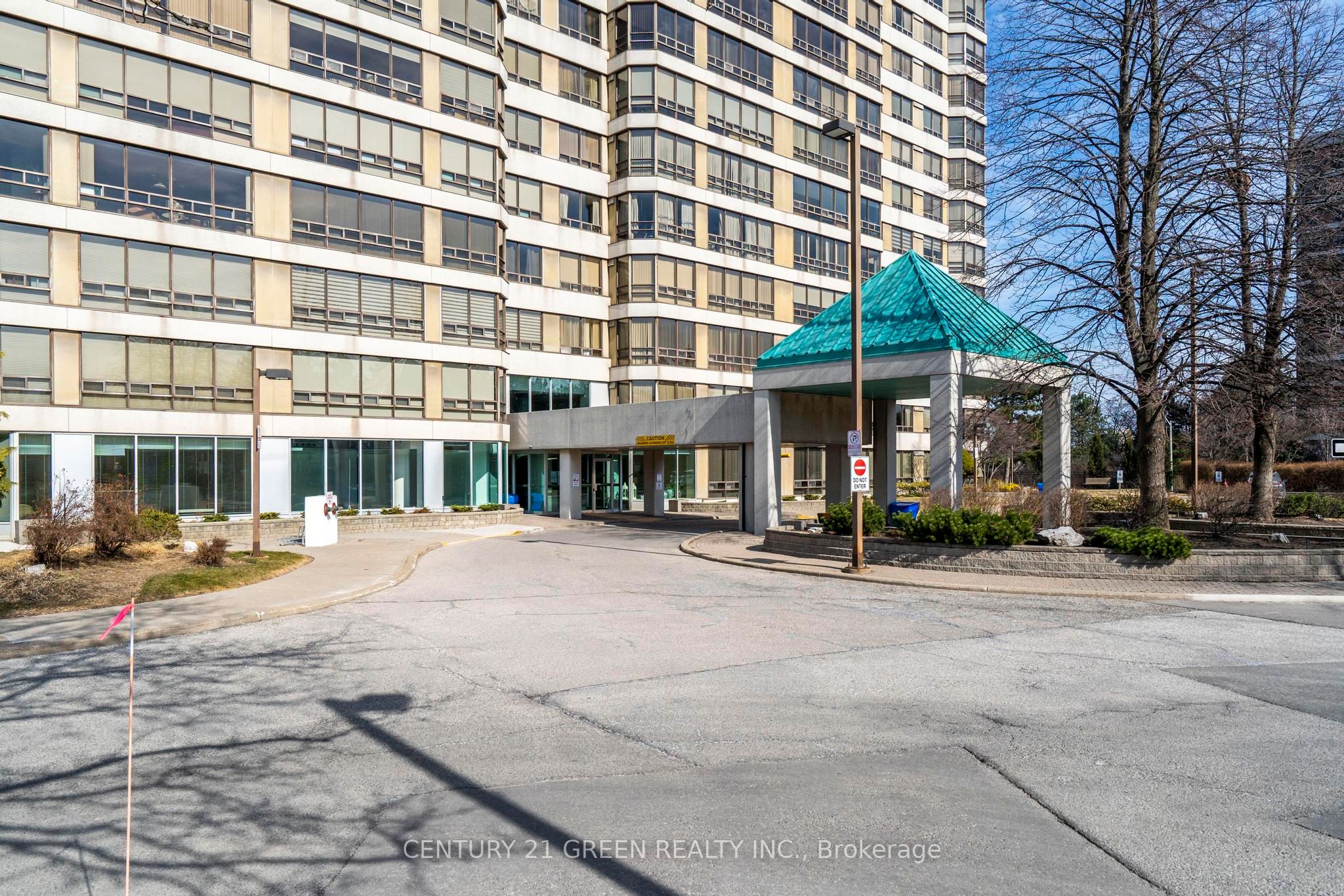 310 Mill Street S 712