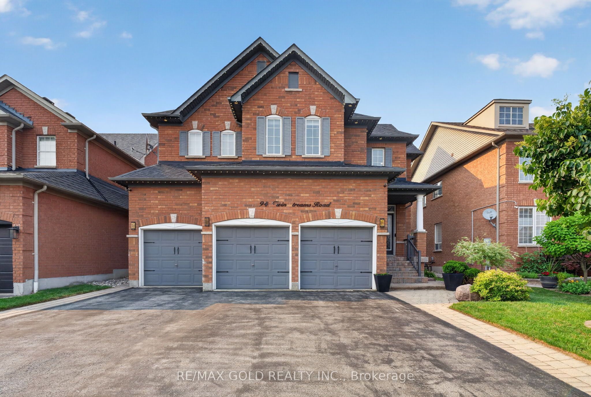 94 Twin Streams Road