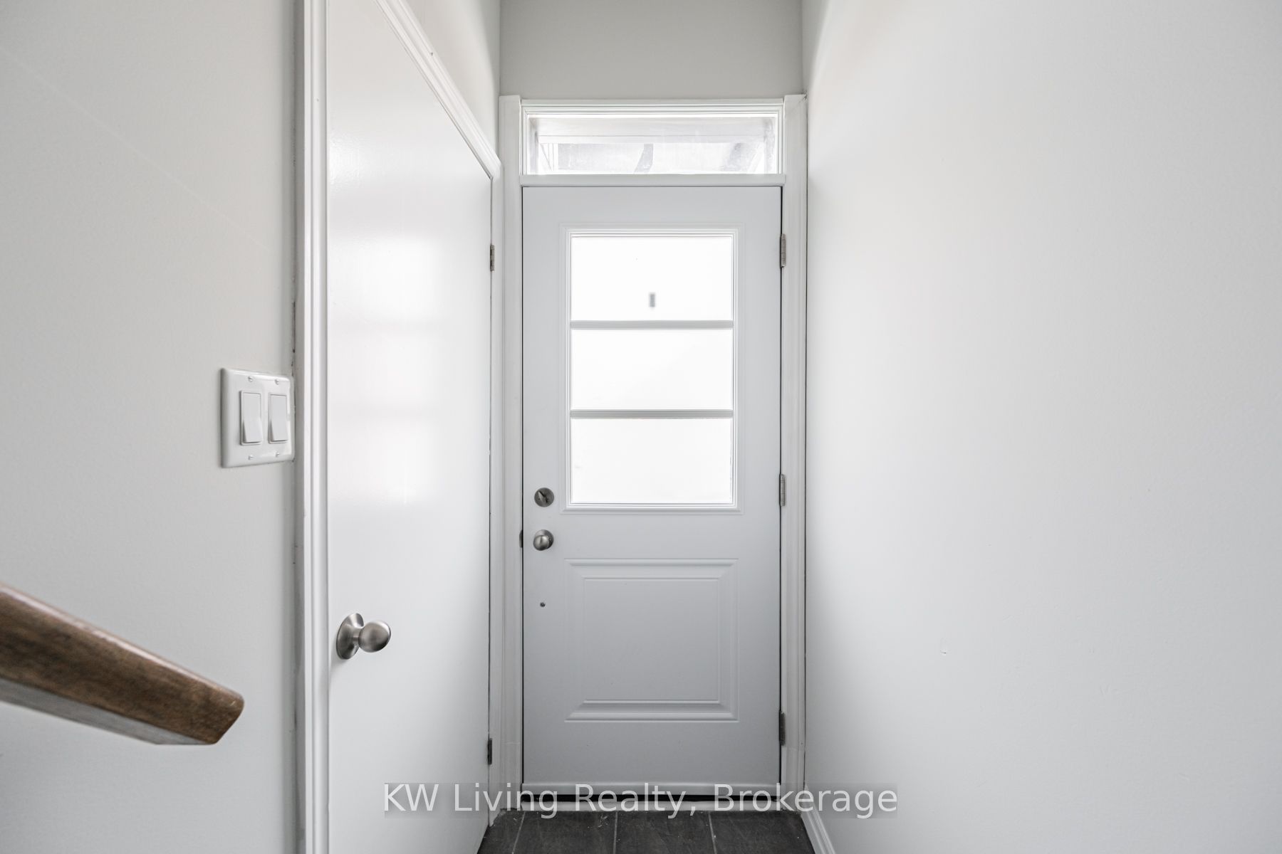 70 Plains Road W 18