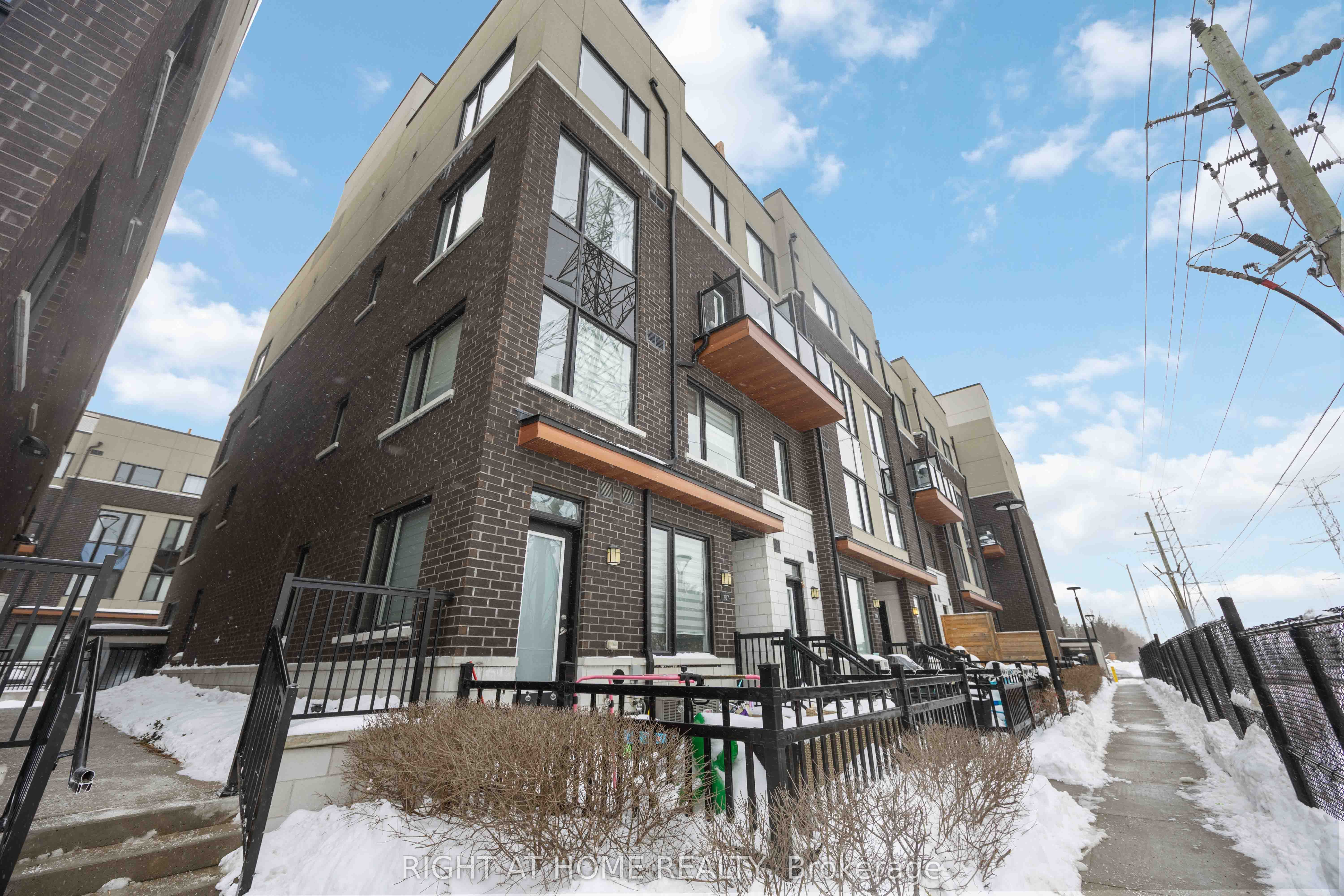 1555 Kingston Road 220