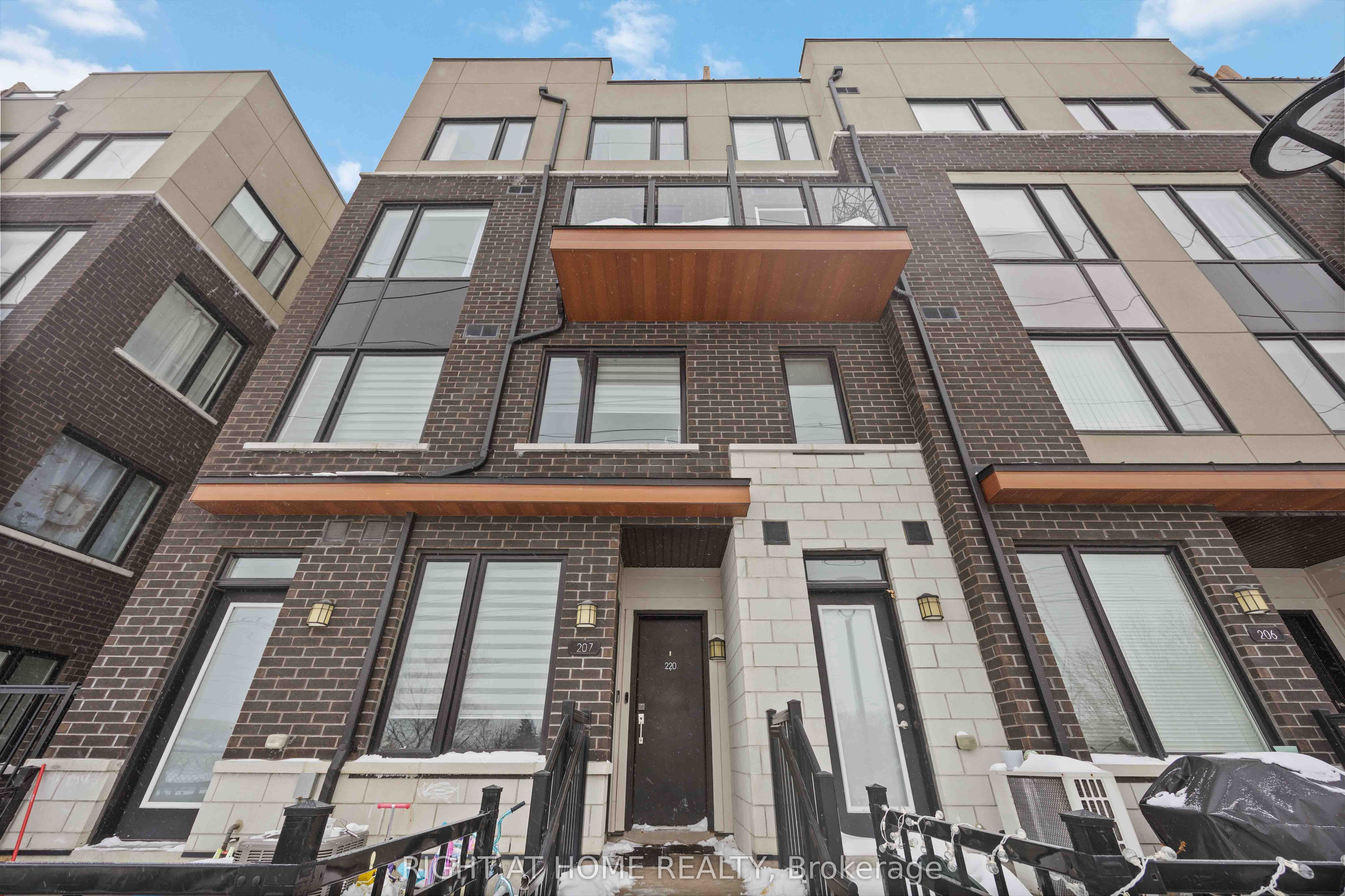 1555 Kingston Road 220