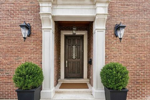 243 Rose Park Drive Toronto C09 ON M4T 1R6