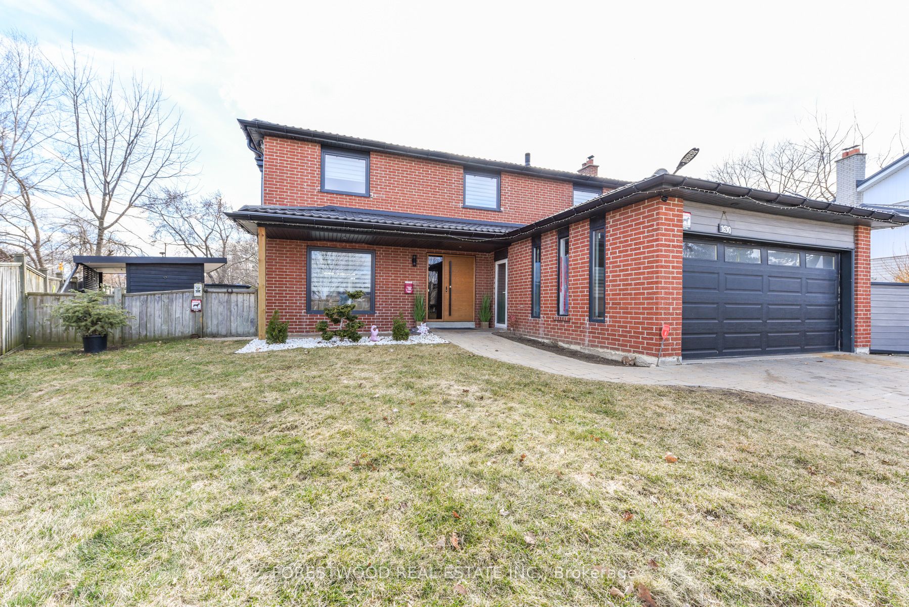 1690 Saltdene Terrace