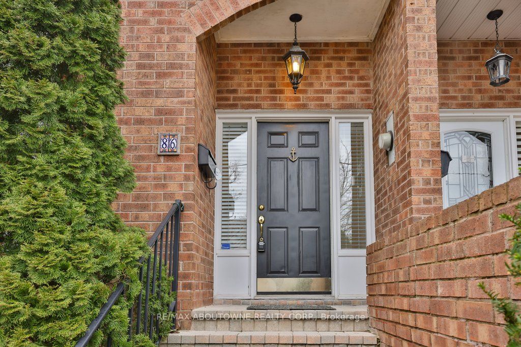 86 Forsythe Street
