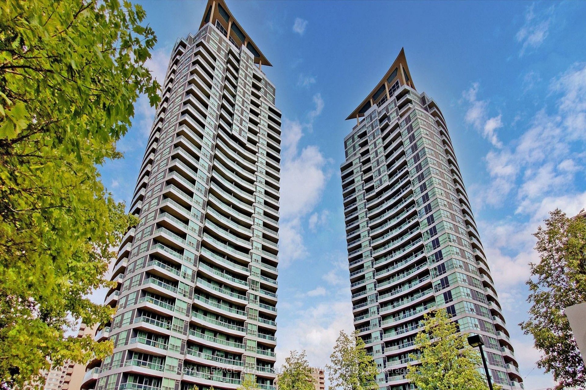 1 Elm Drive W 2505