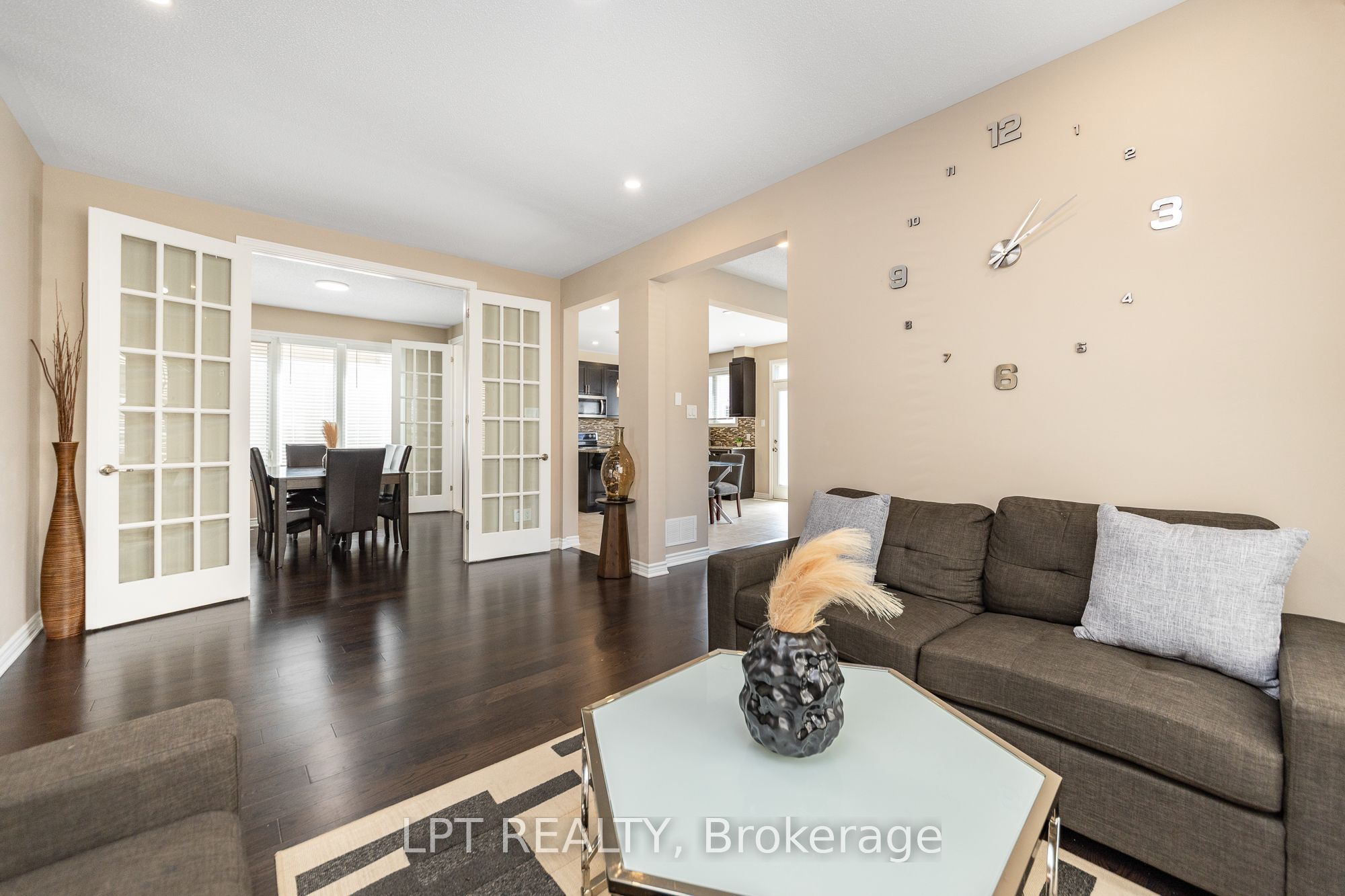 908 Pedigree Street