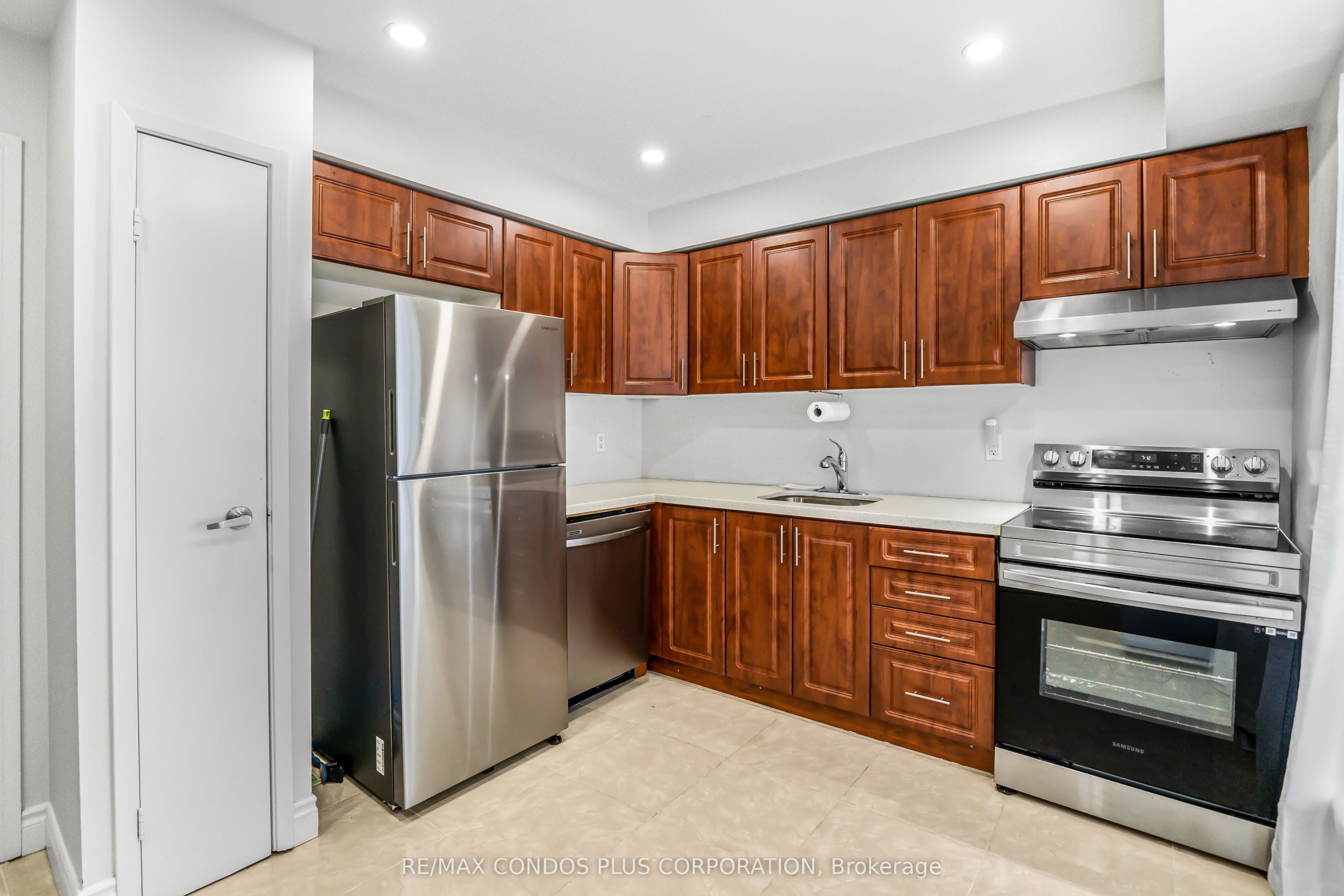 222 Pearson Street 39