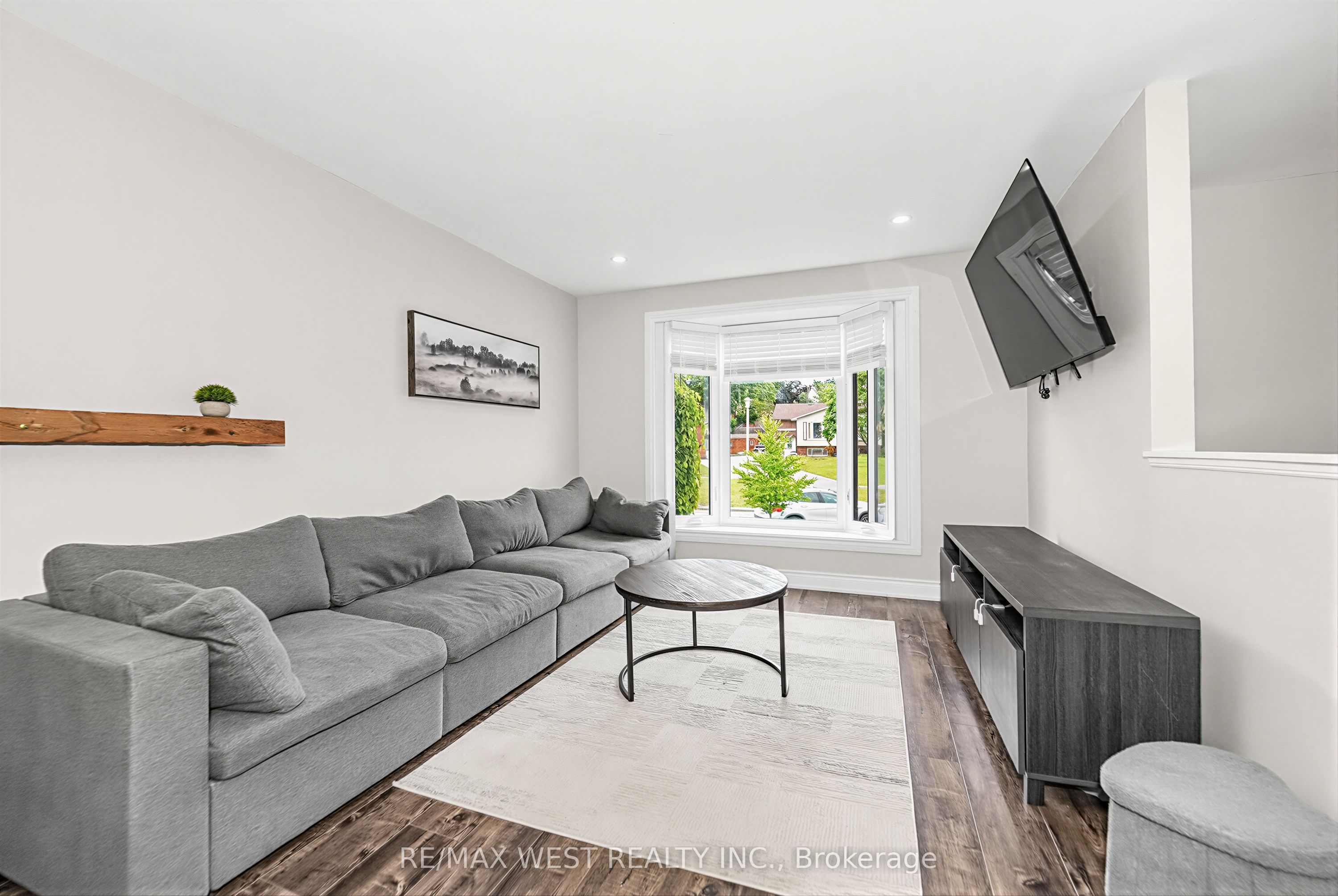 641 Deauville Court