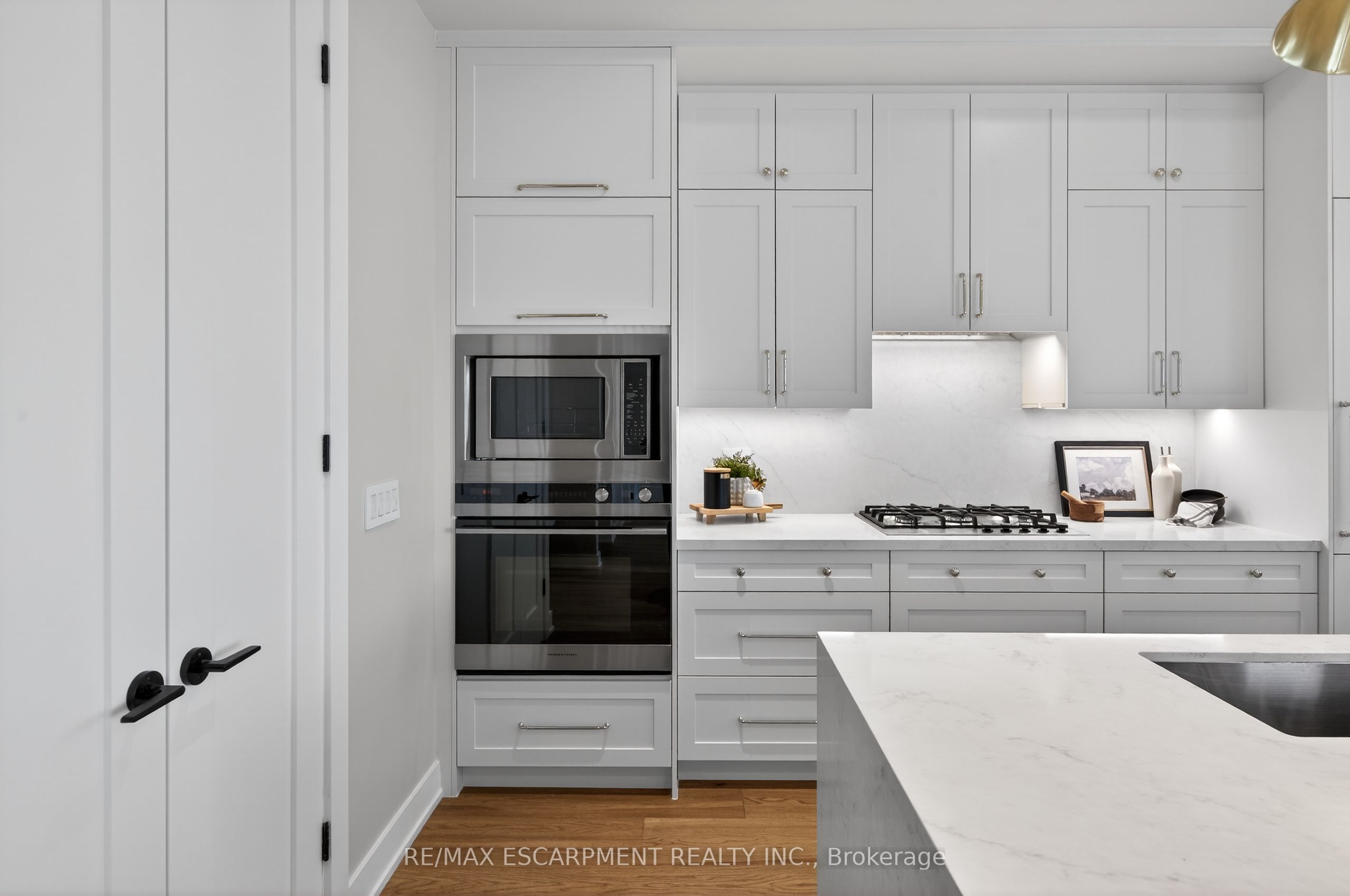 123 Maurice Drive 401