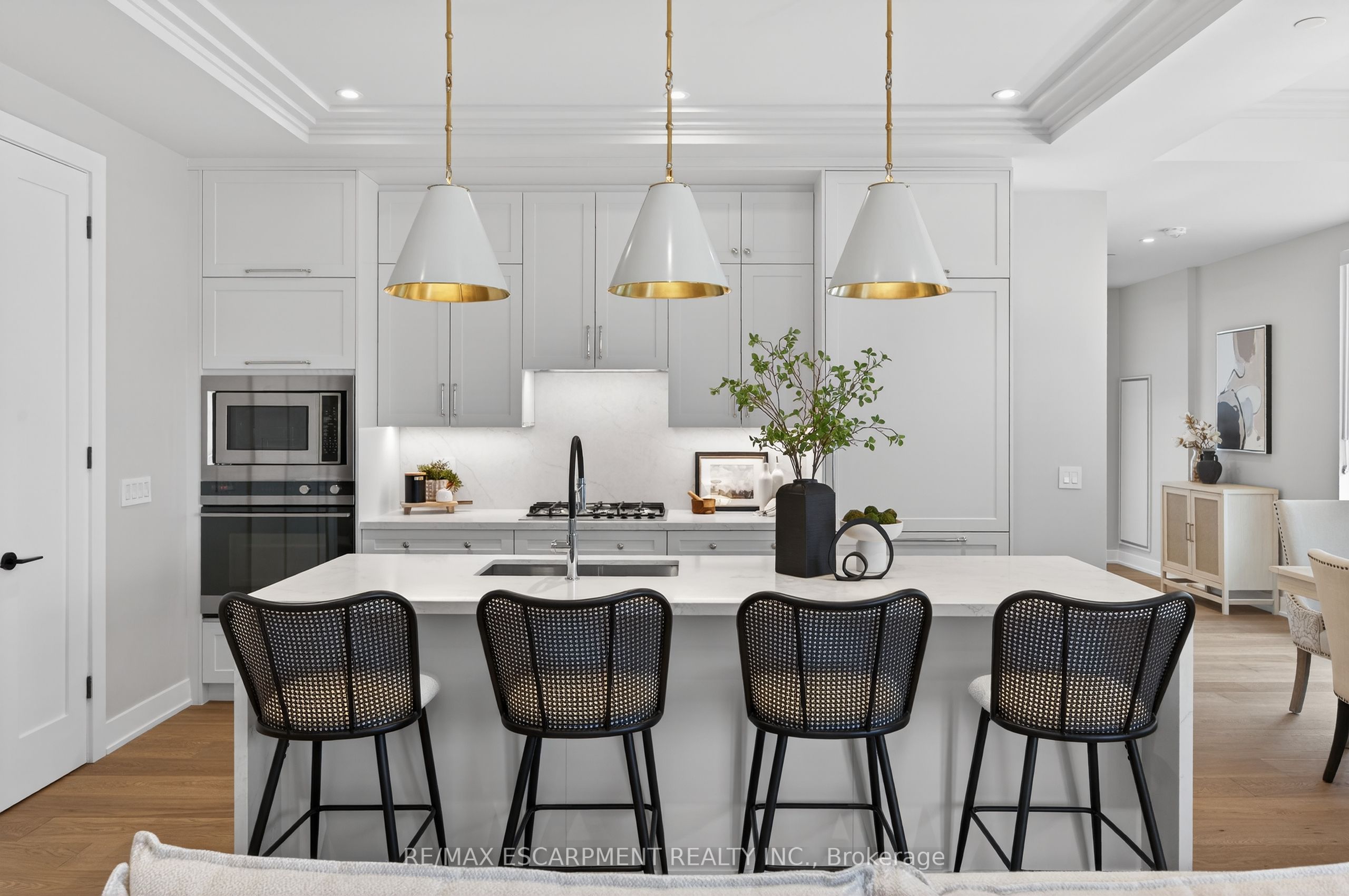 123 Maurice Drive 401