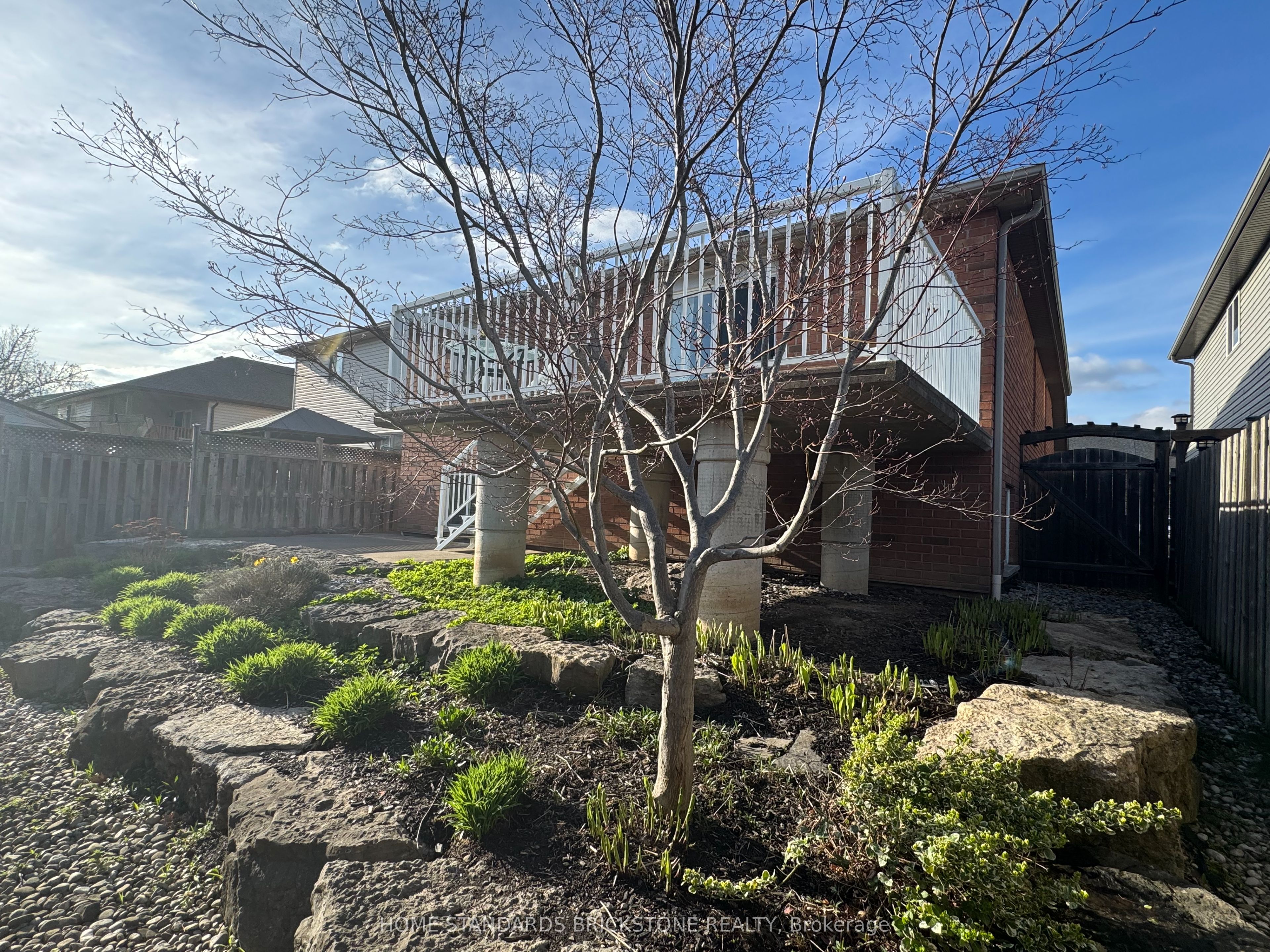 412 Autumn Crescent