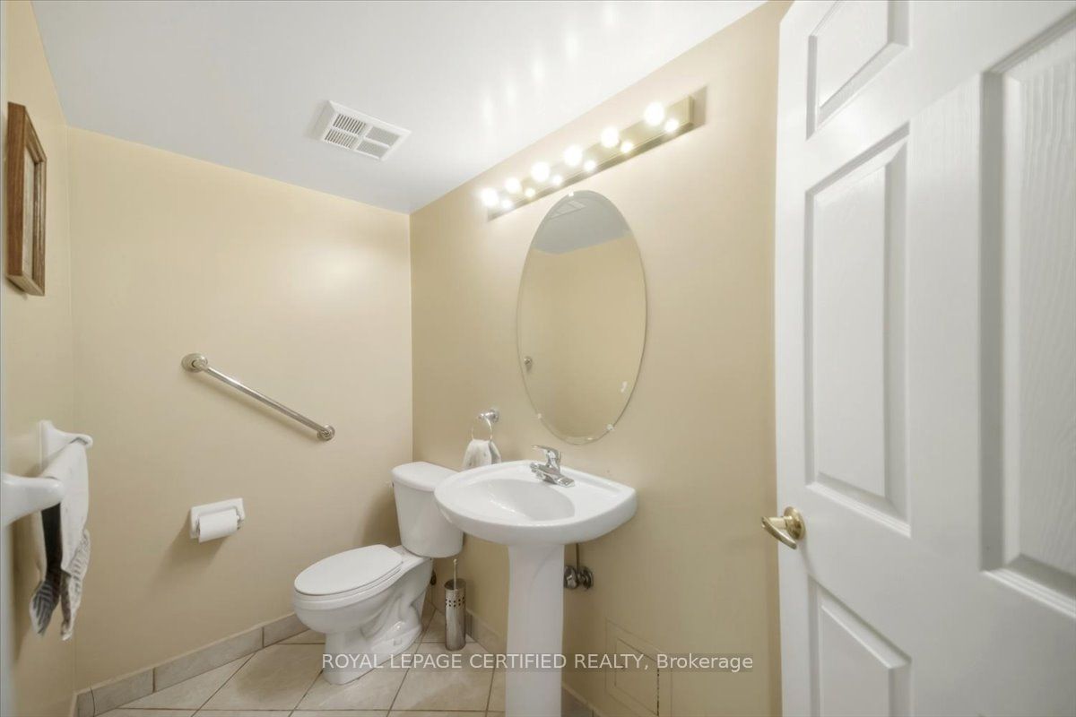 25 Kingsbridge Garden Circle 1118