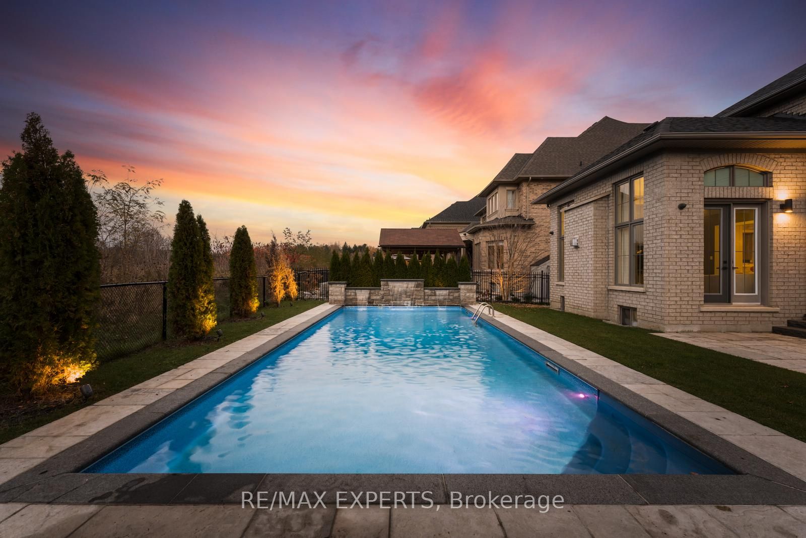 32 James Stokes Court