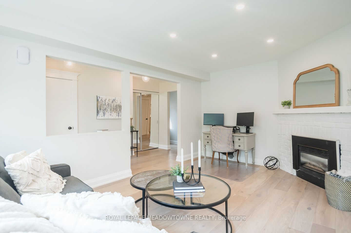 823 Laurier Avenue