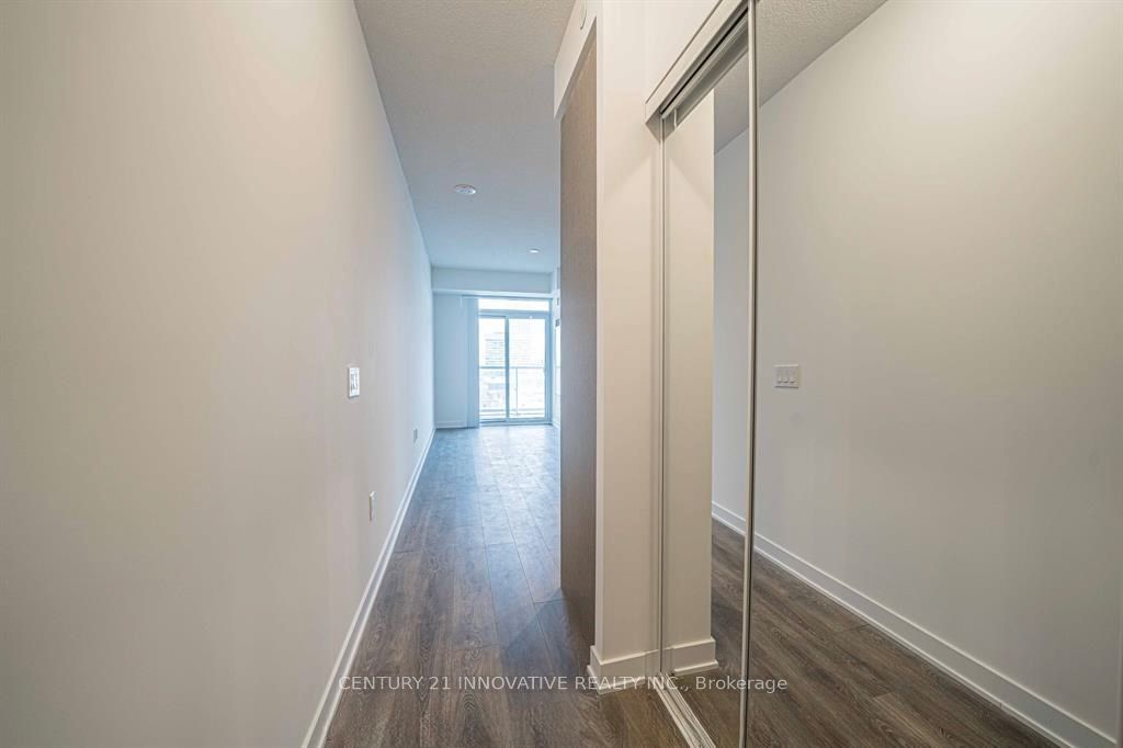 10 Honeycrisp Crescent 902