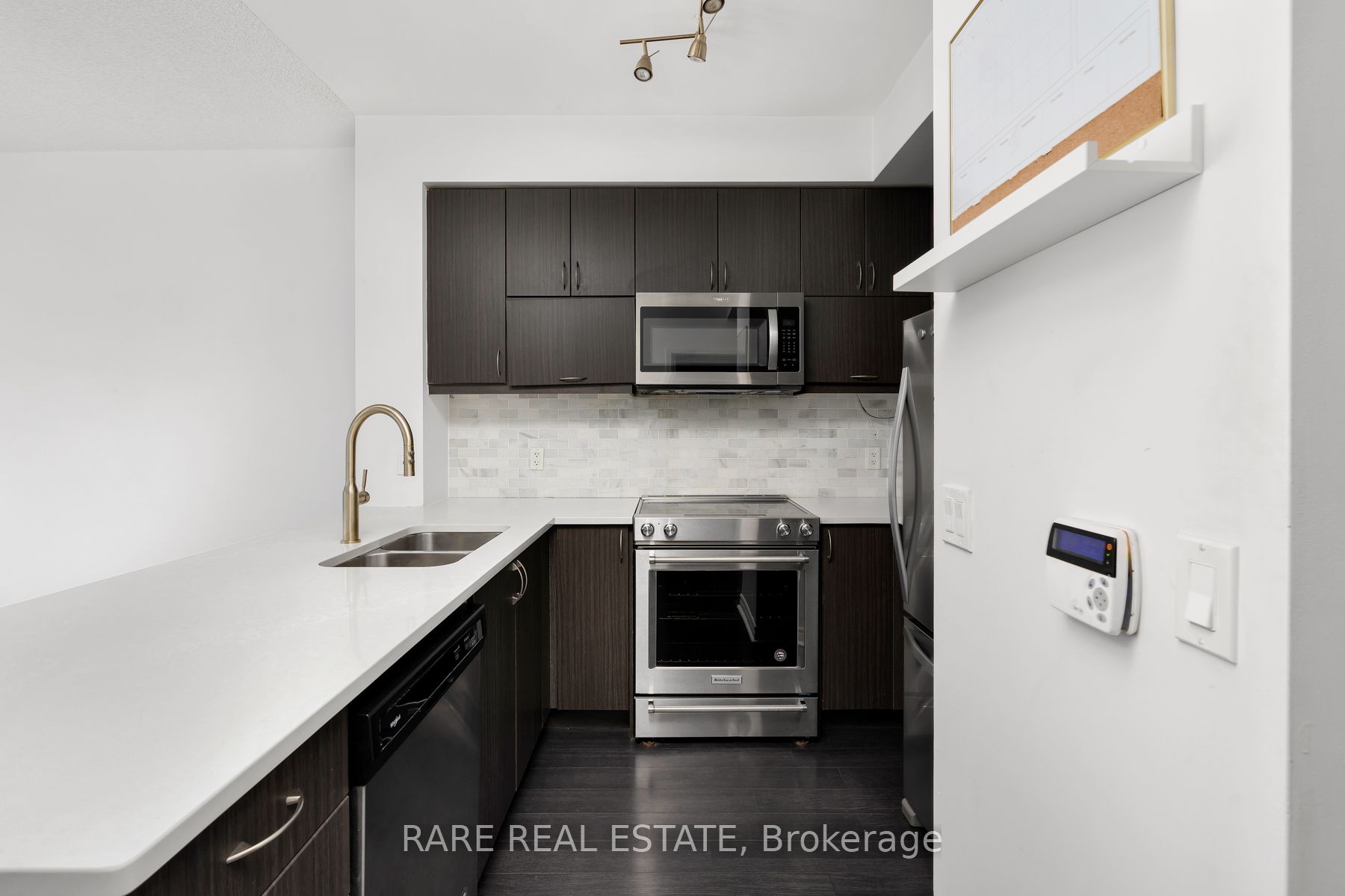 39 Annie Craig Drive 910