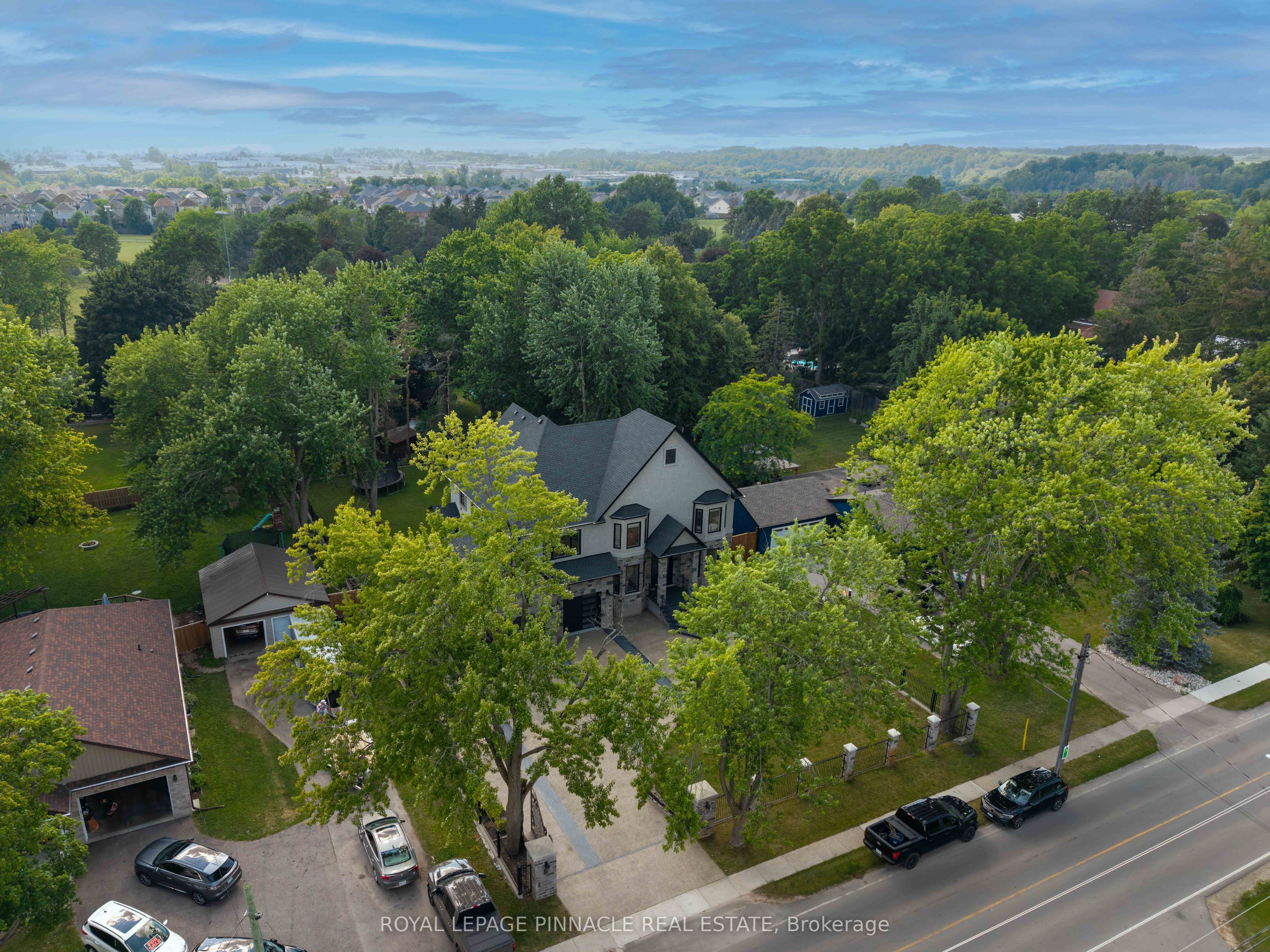 138 Woolwich Street S