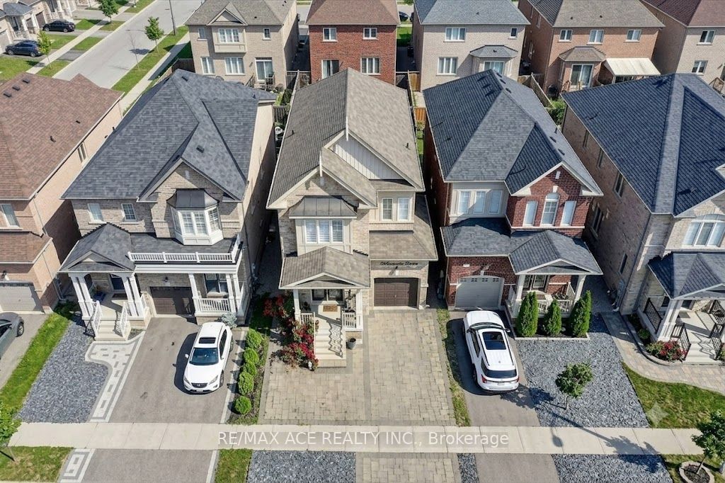 10 Andreeta Drive