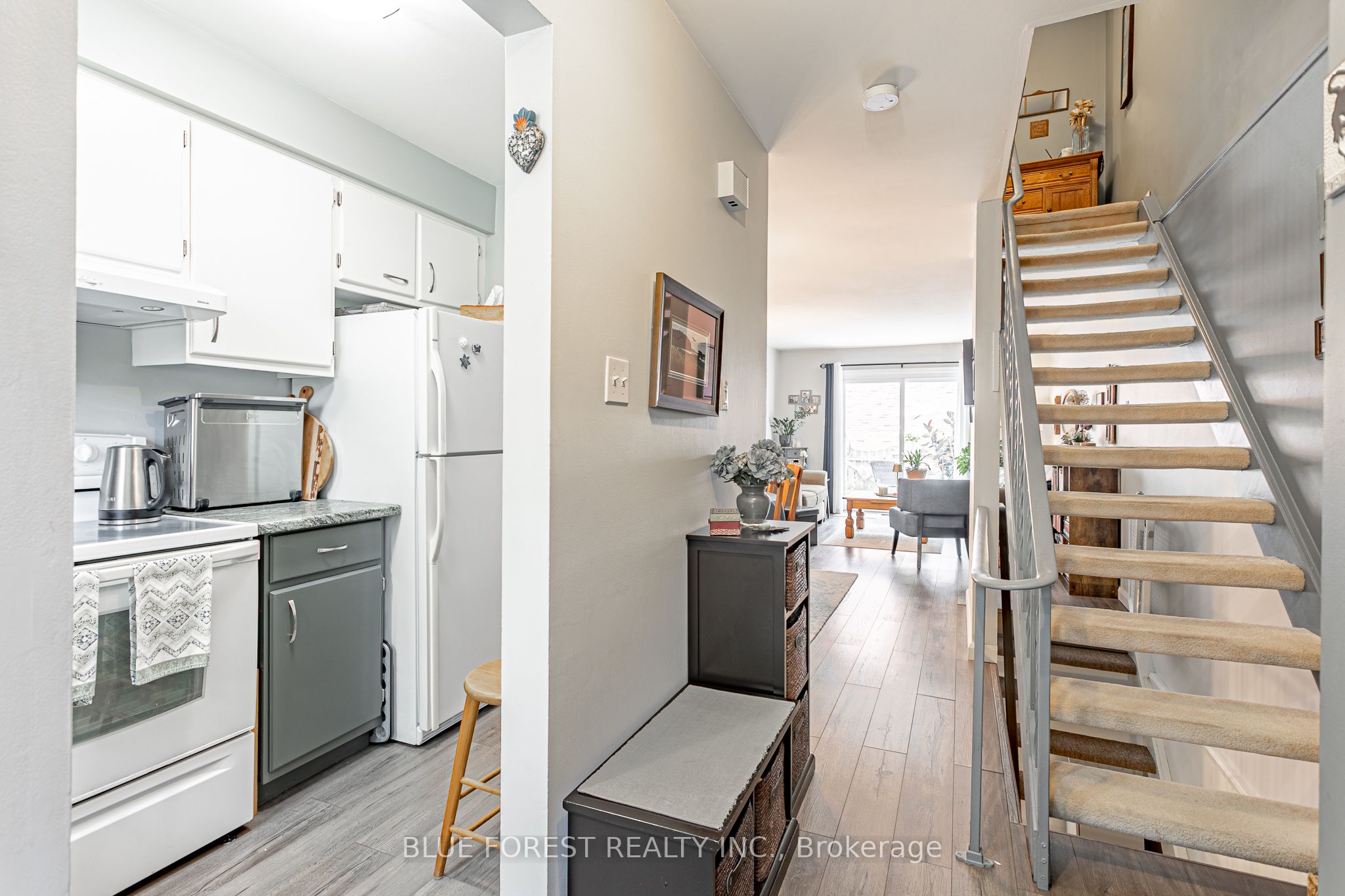 1385 Commissioners Road W 50