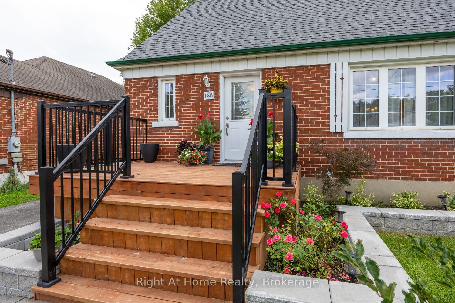 128 Lasalle Avenue