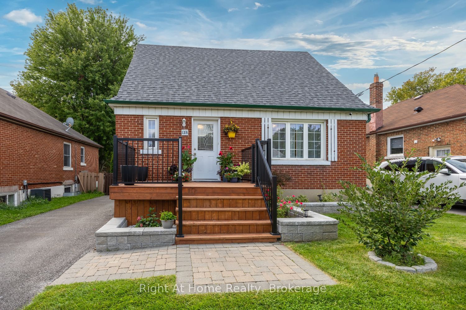 128 Lasalle Avenue