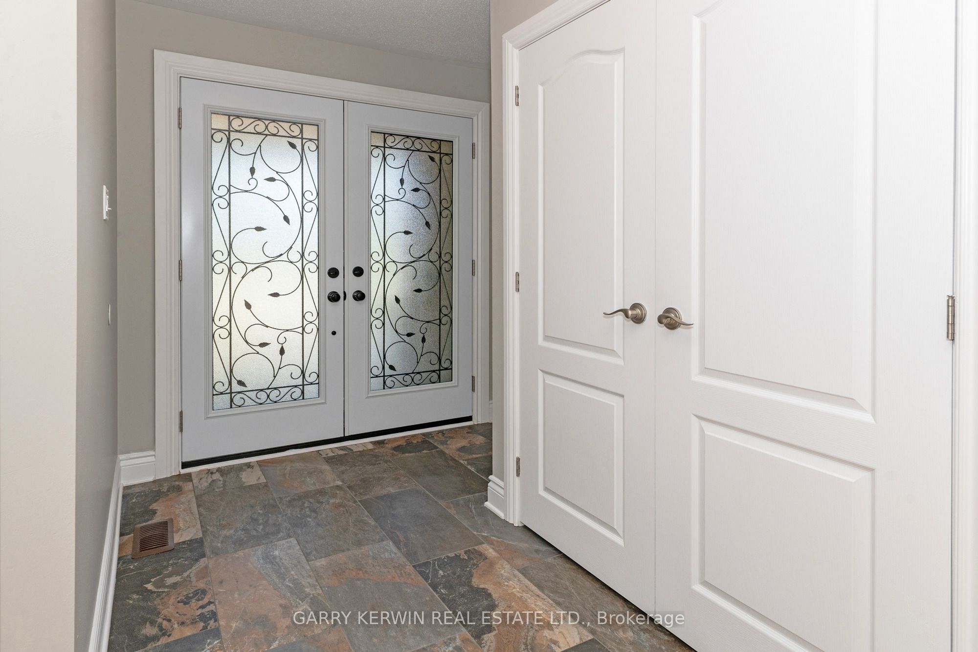 77 Birchfield Avenue W