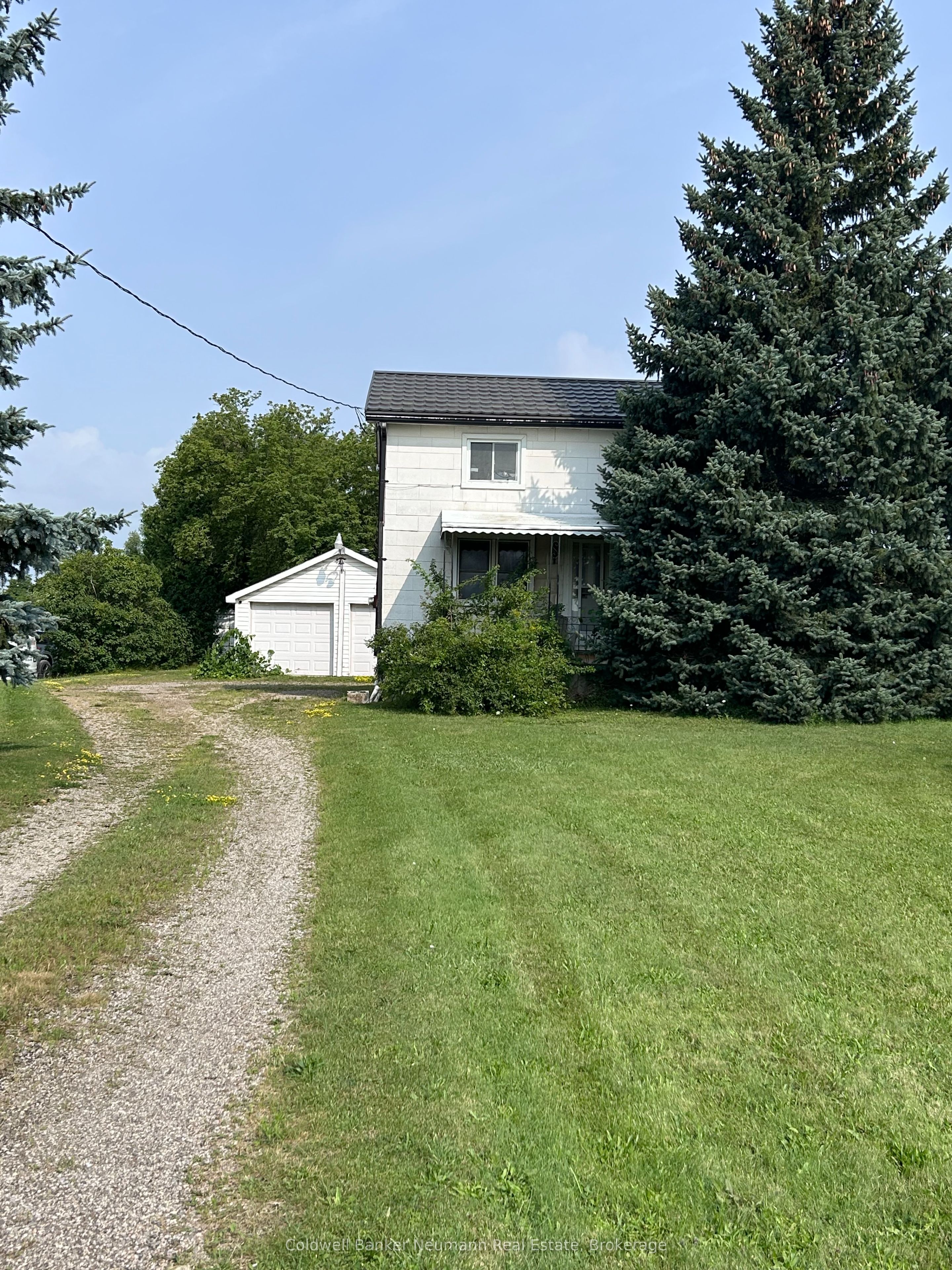 393 Woodlawn Road W