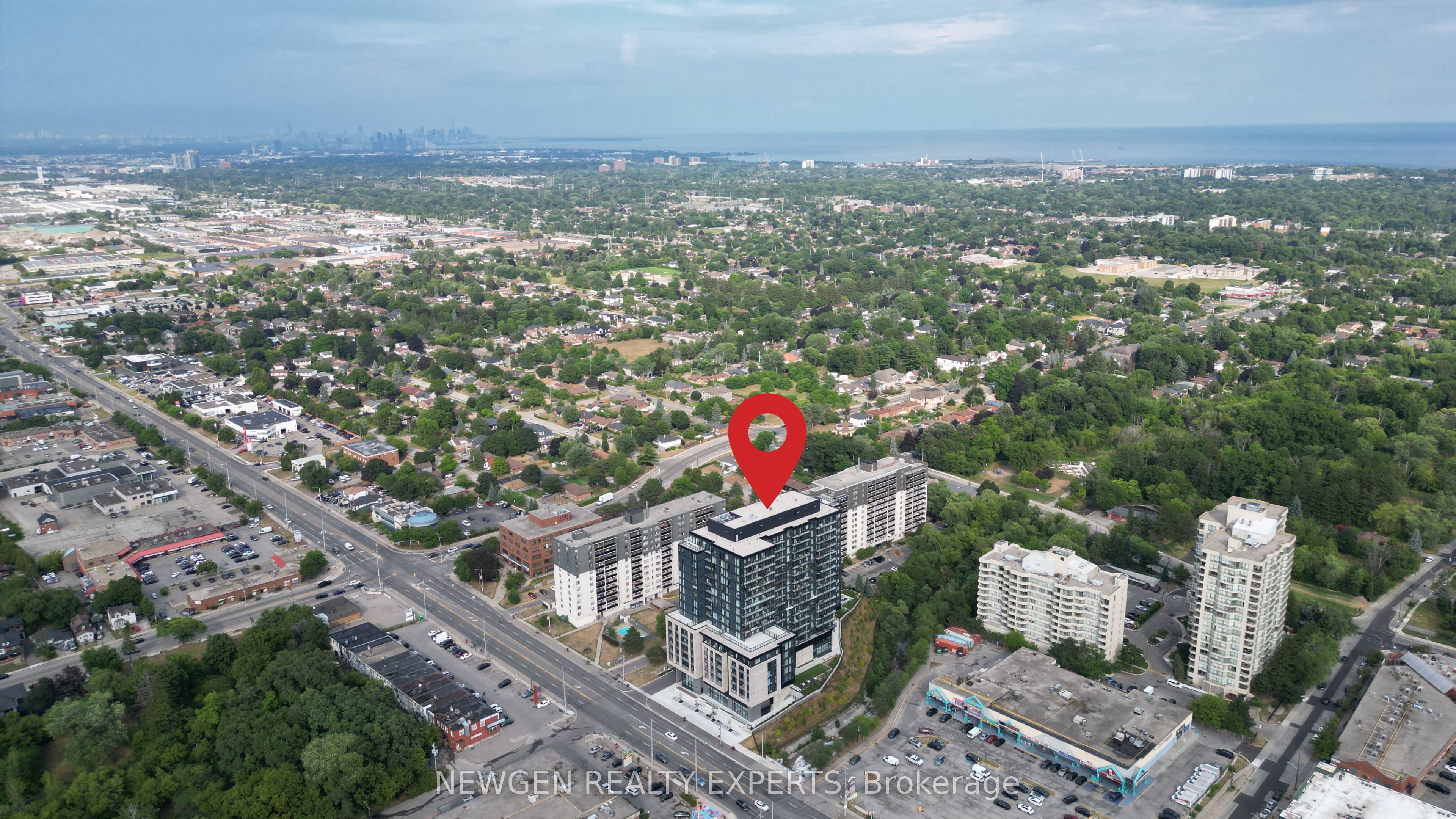 86 Dundas Street E 916