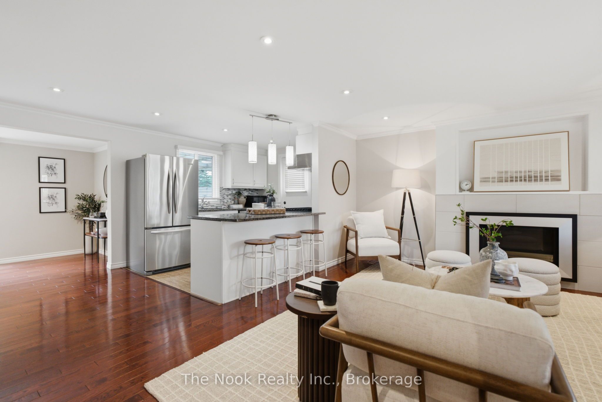 7 Pineridge Crescent