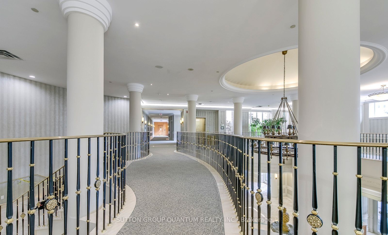 25 Kingsbridge Garden Circle 1123