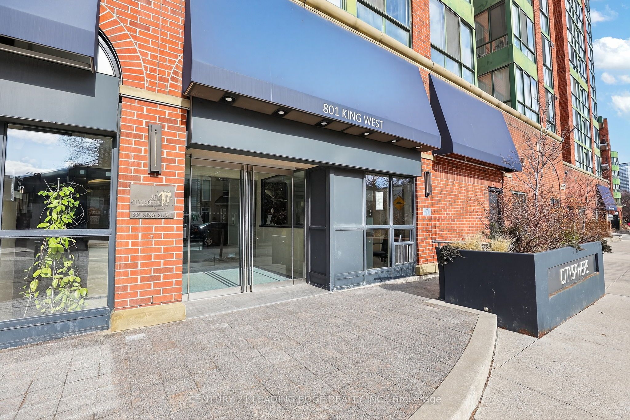 801 King Street W 903