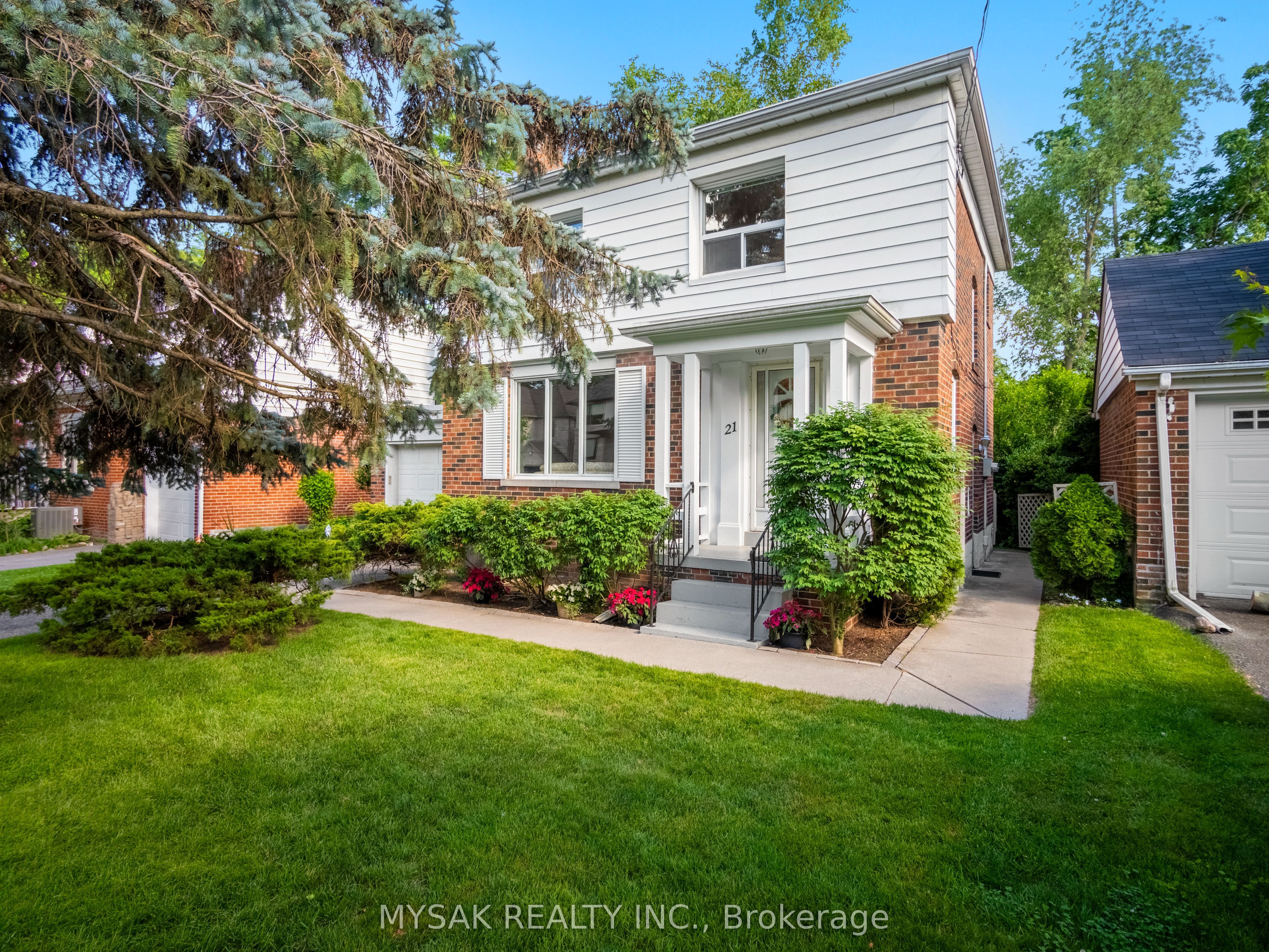 21 Oak Hampton Boulevard