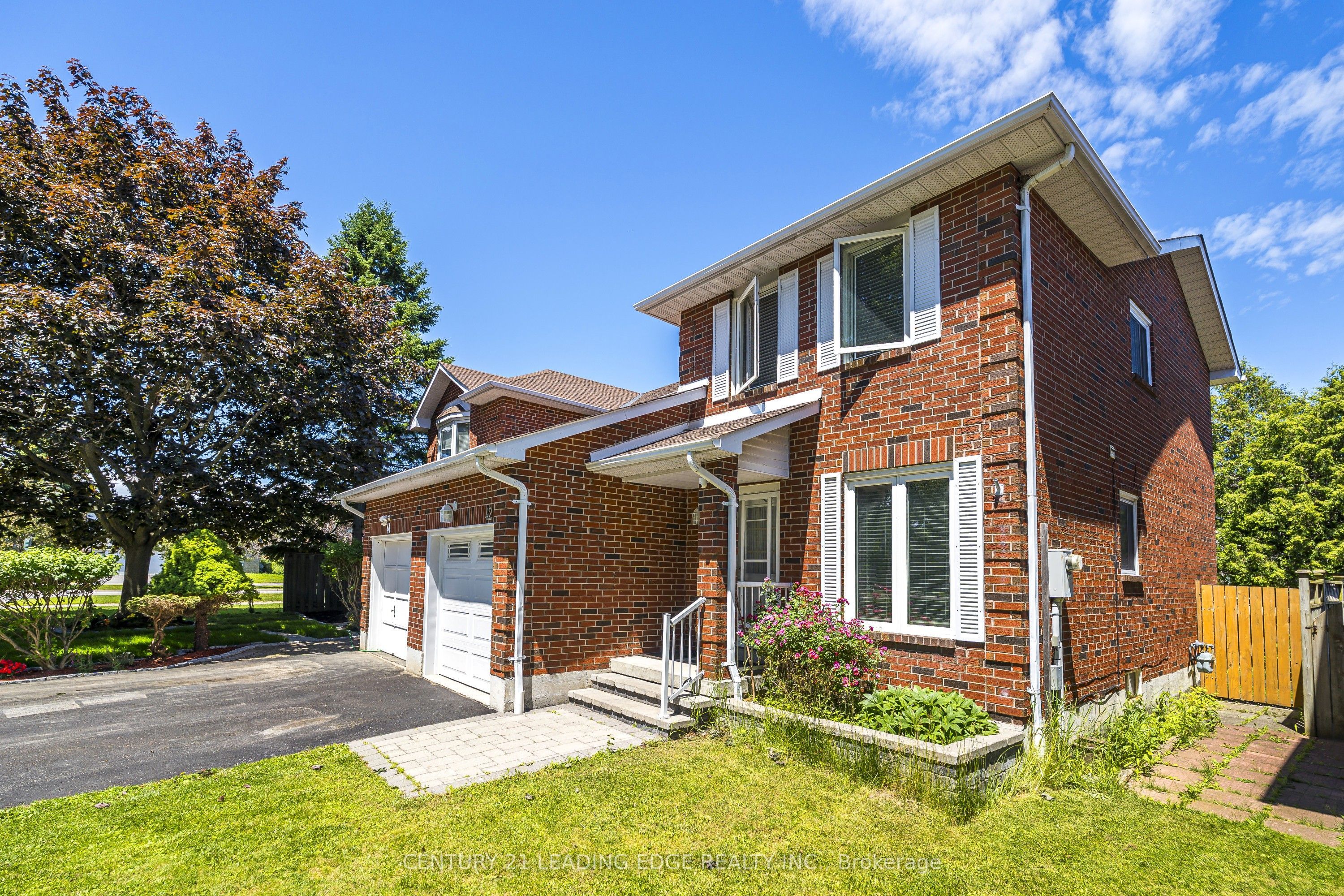 42 Hewitt Crescent