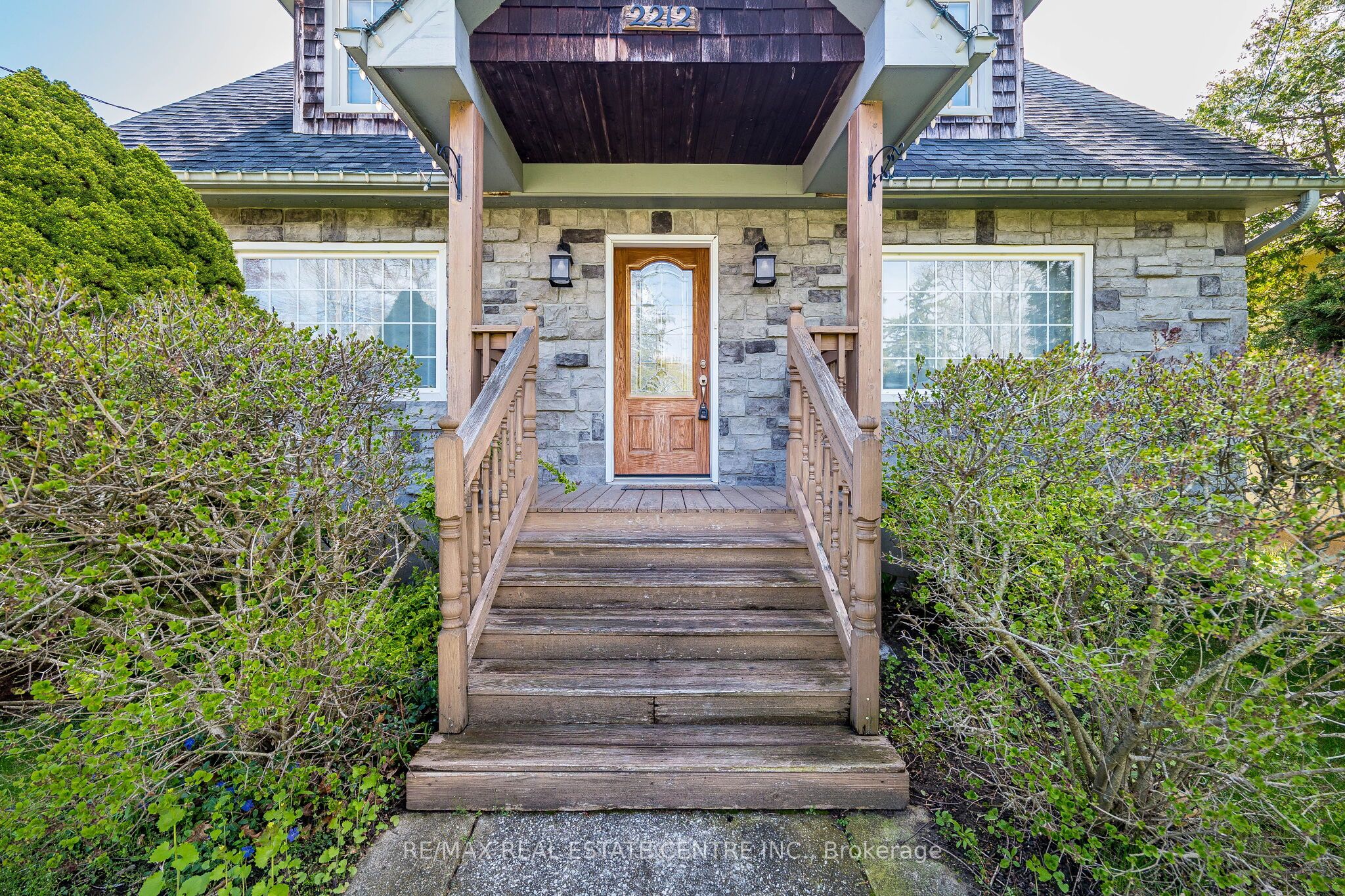 2212 Mississauga Road