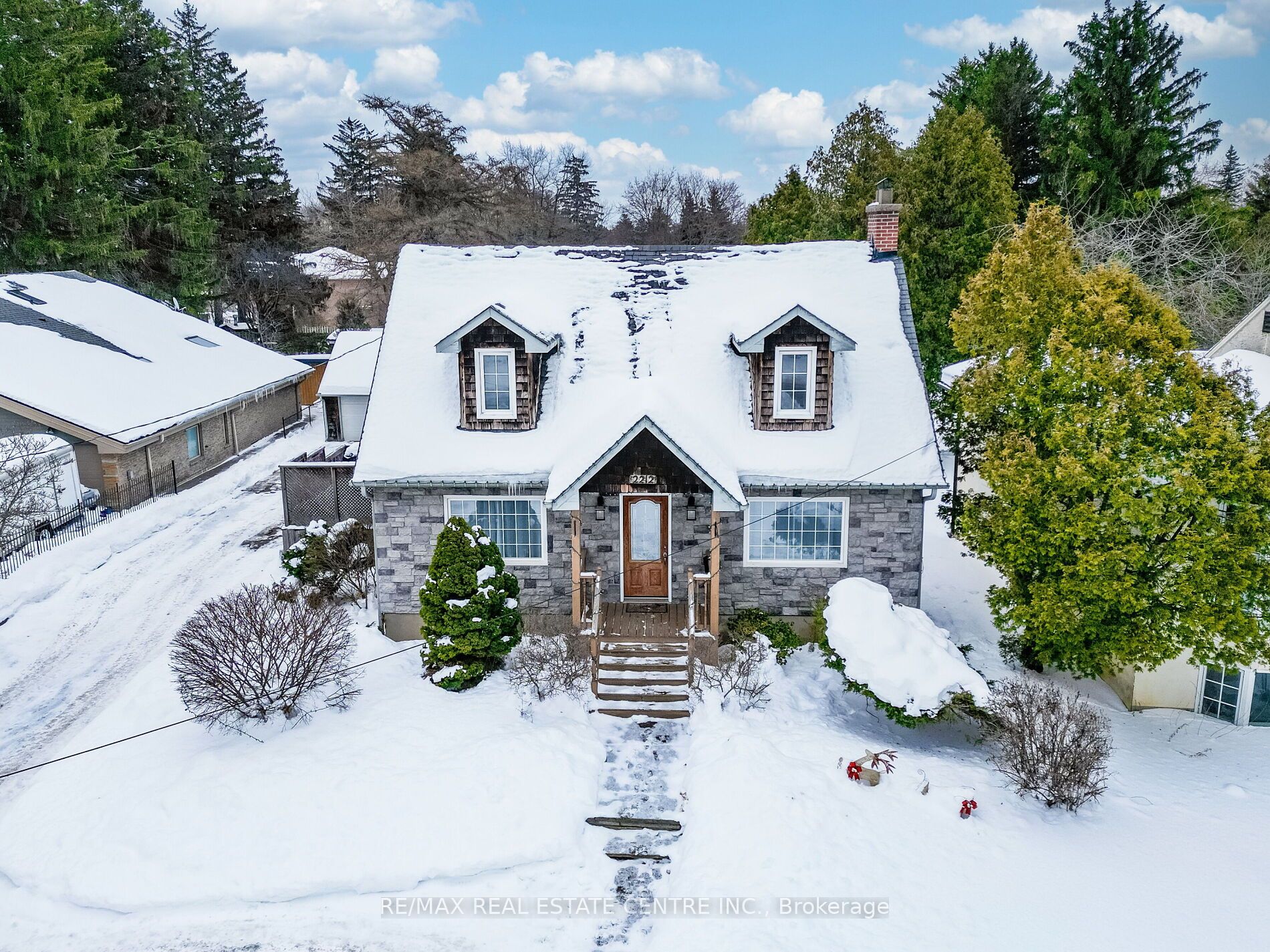 2212 Mississauga Road