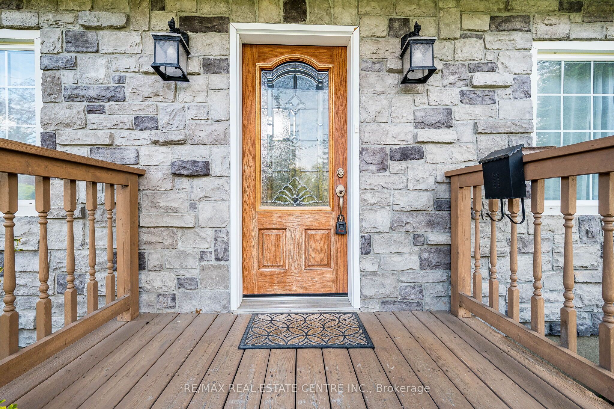 2212 Mississauga Road