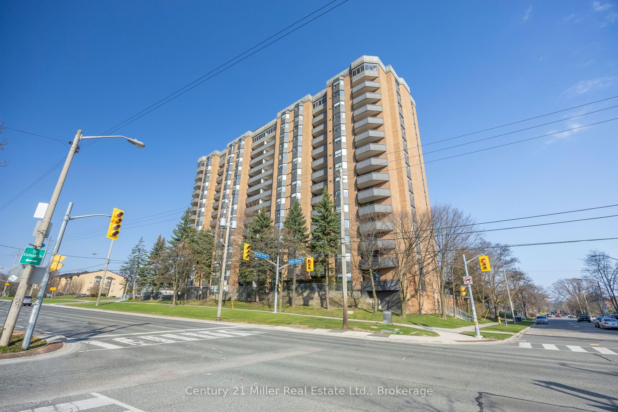 3845 Lake Shore Boulevard W 411