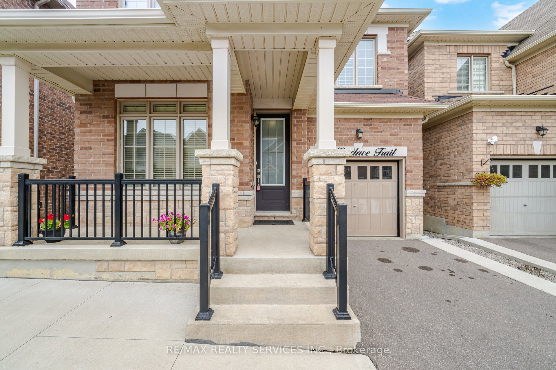 12 Enclave Trail