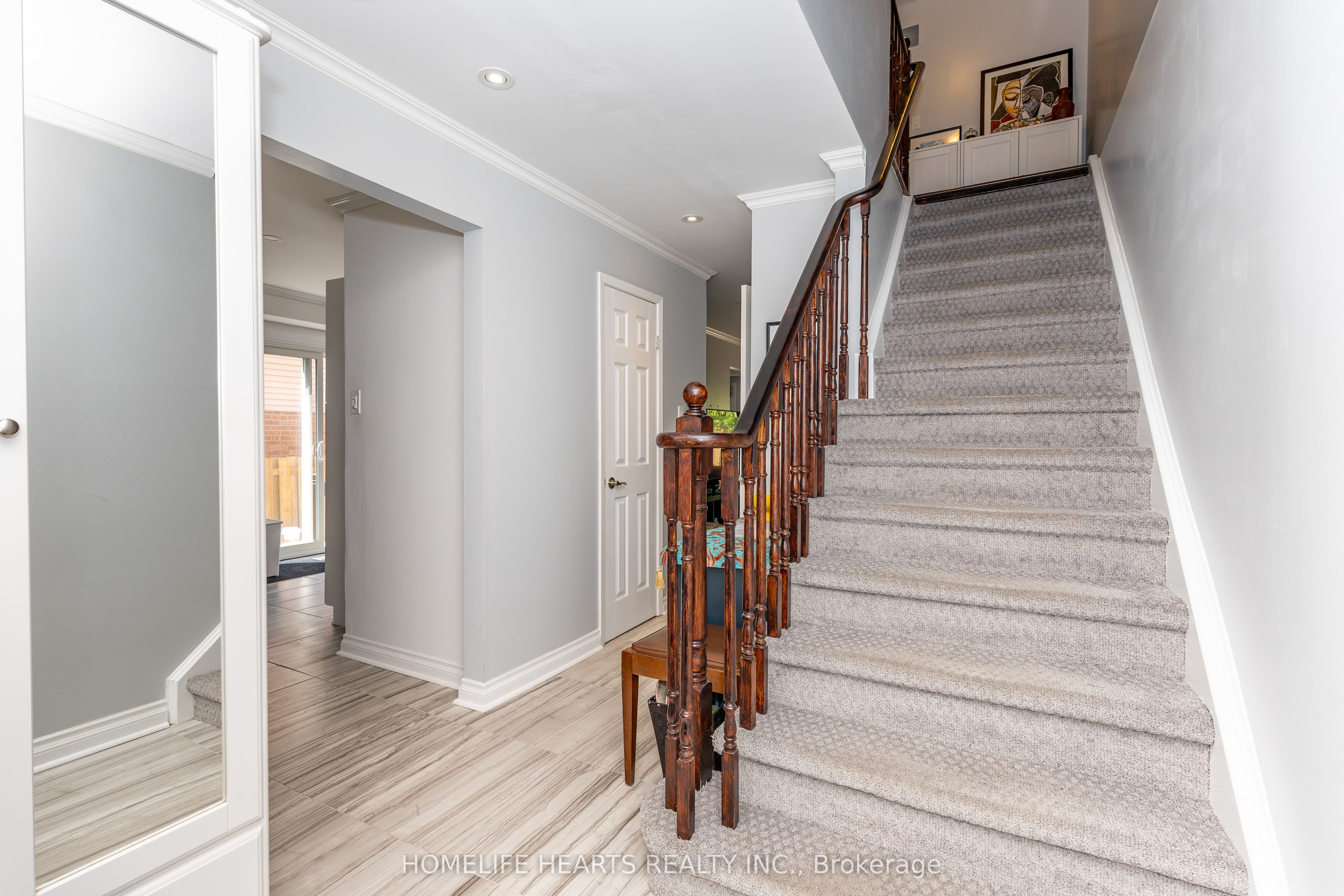 1118 Cedarcroft Crescent